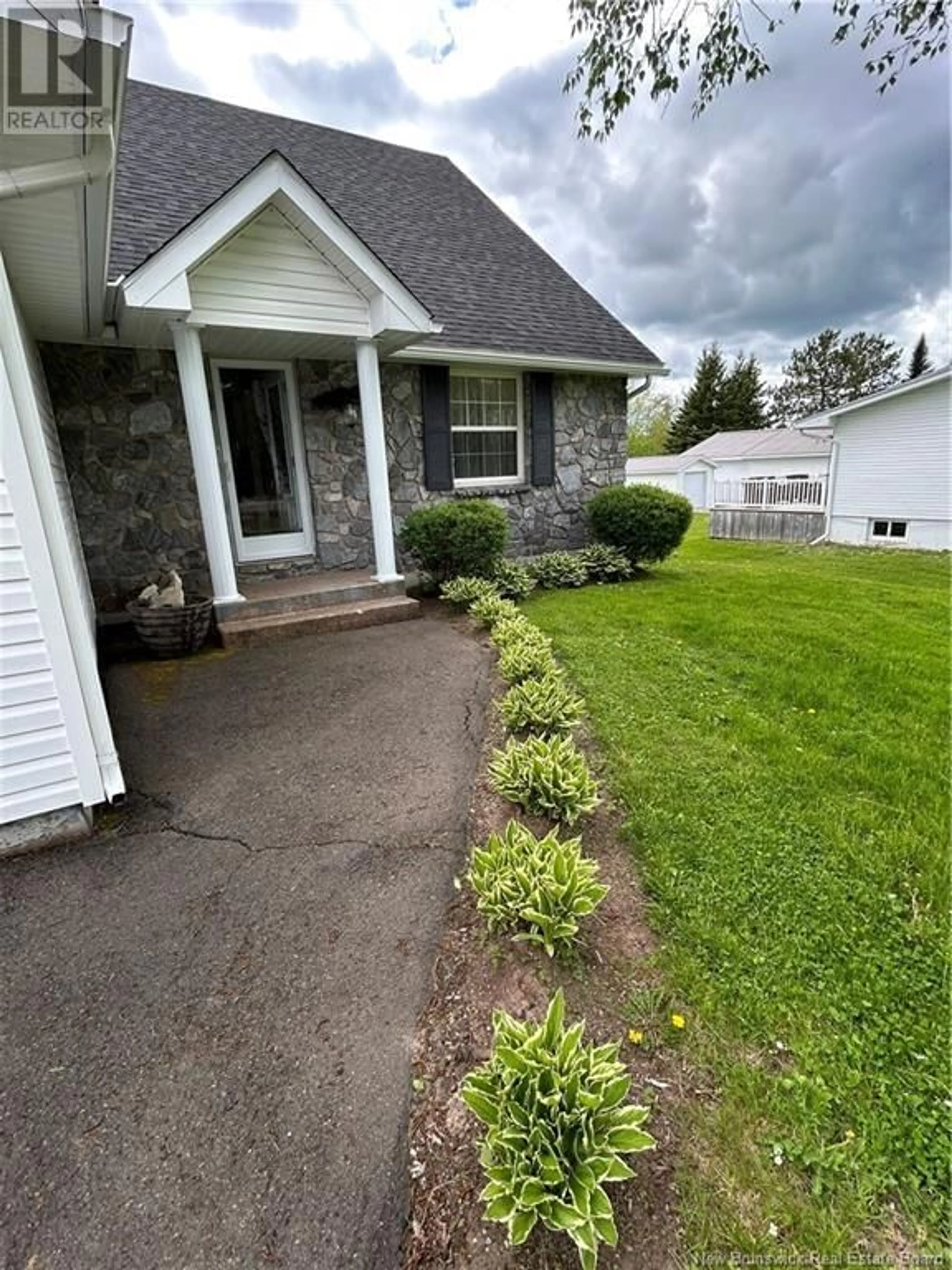 Unknown for 1268 ELMWOOD, Moncton New Brunswick E1H2H2