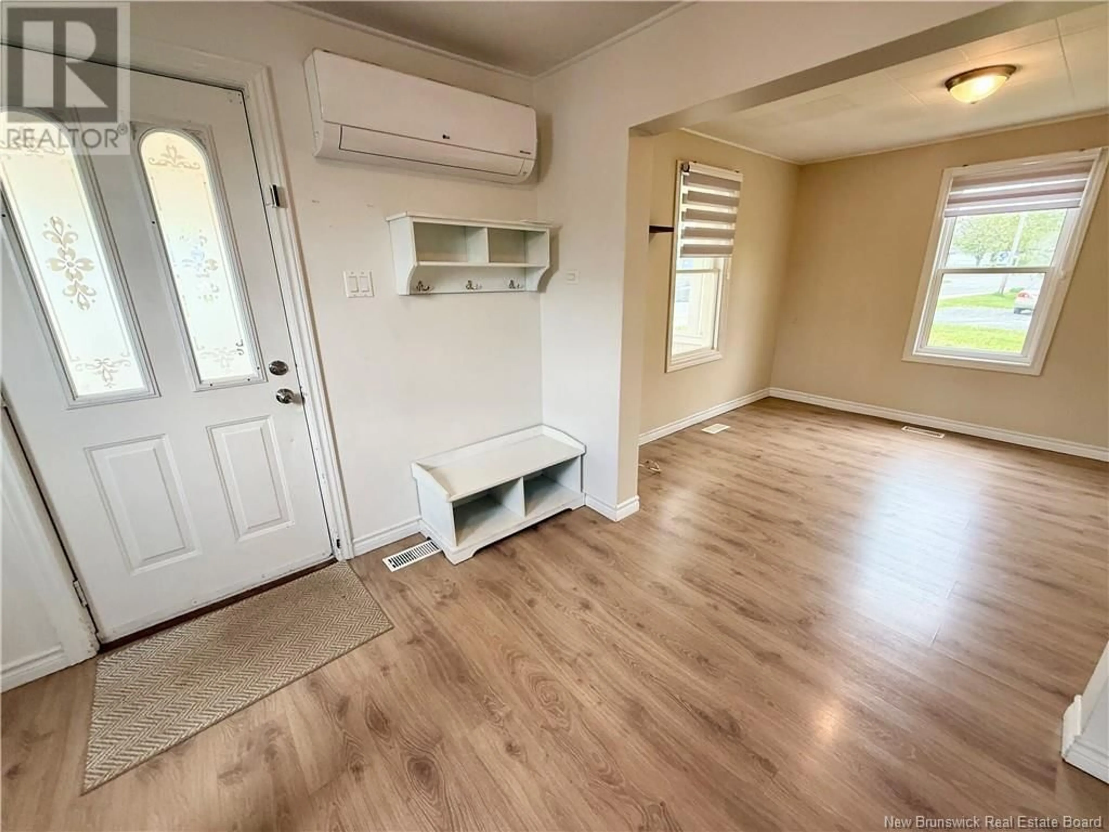 A pic of a room for 938 KING STREET, Bathurst New Brunswick E2A1S1