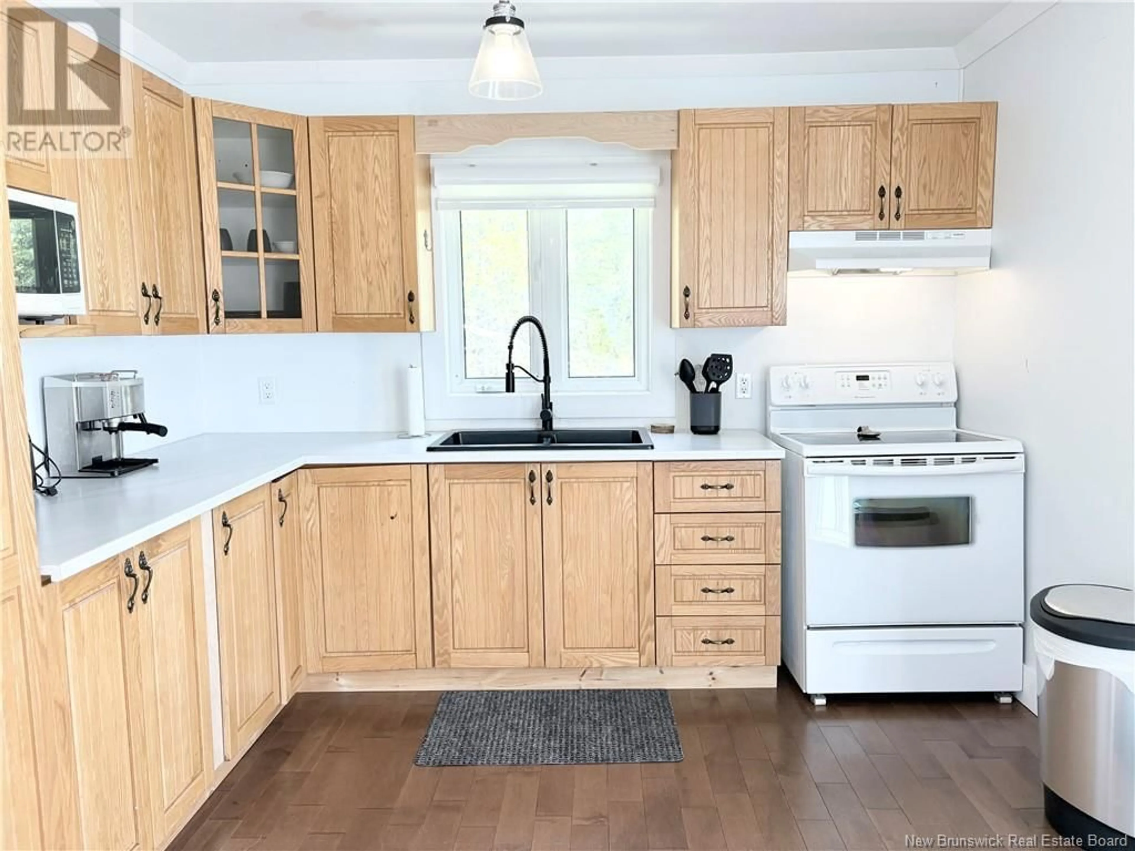 Standard kitchen, wood/laminate floor for 1606 ROUTE 11, Barryville New Brunswick E9G4H8