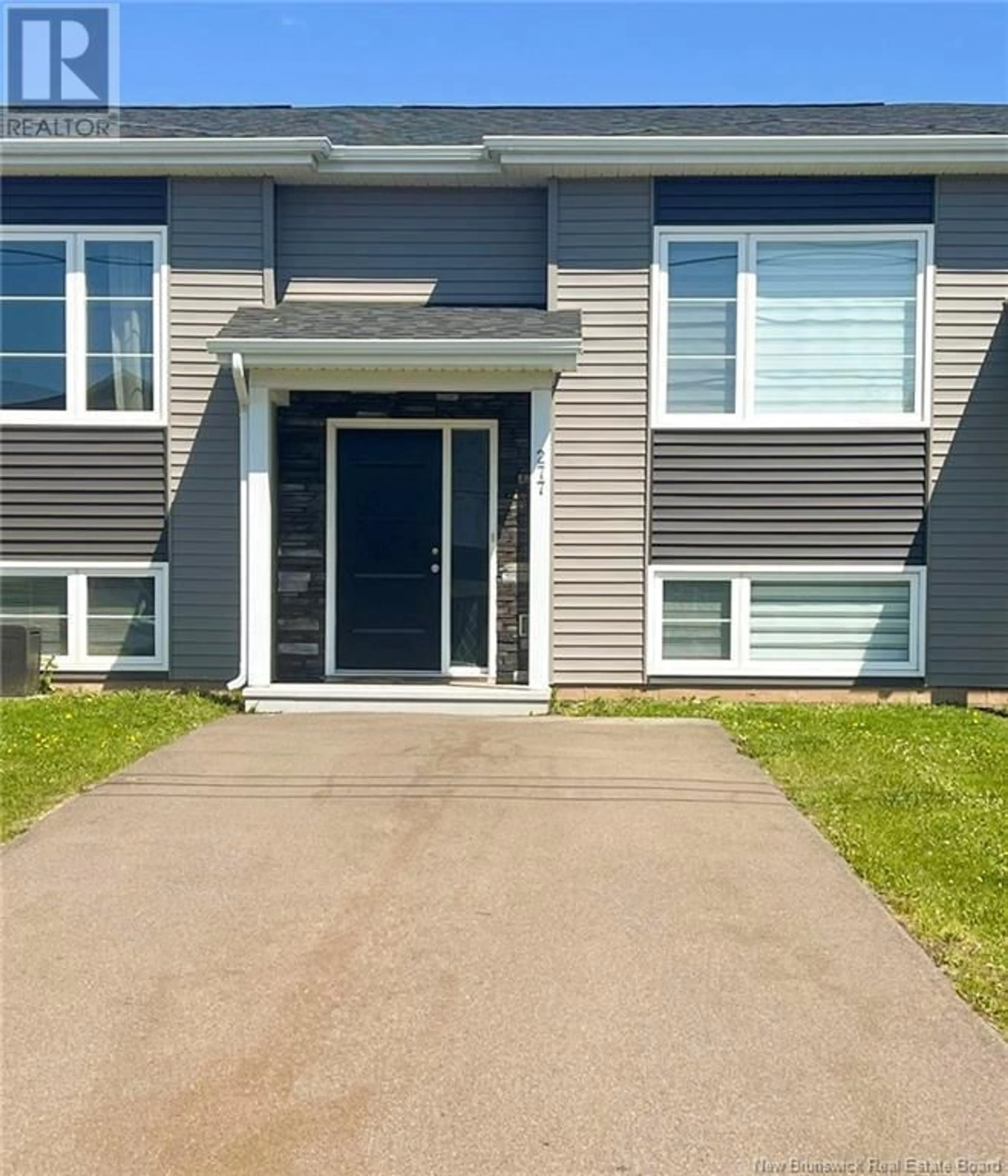Home with vinyl exterior material, street for 277 DES ÉRABLES, Dieppe New Brunswick E1A9B1