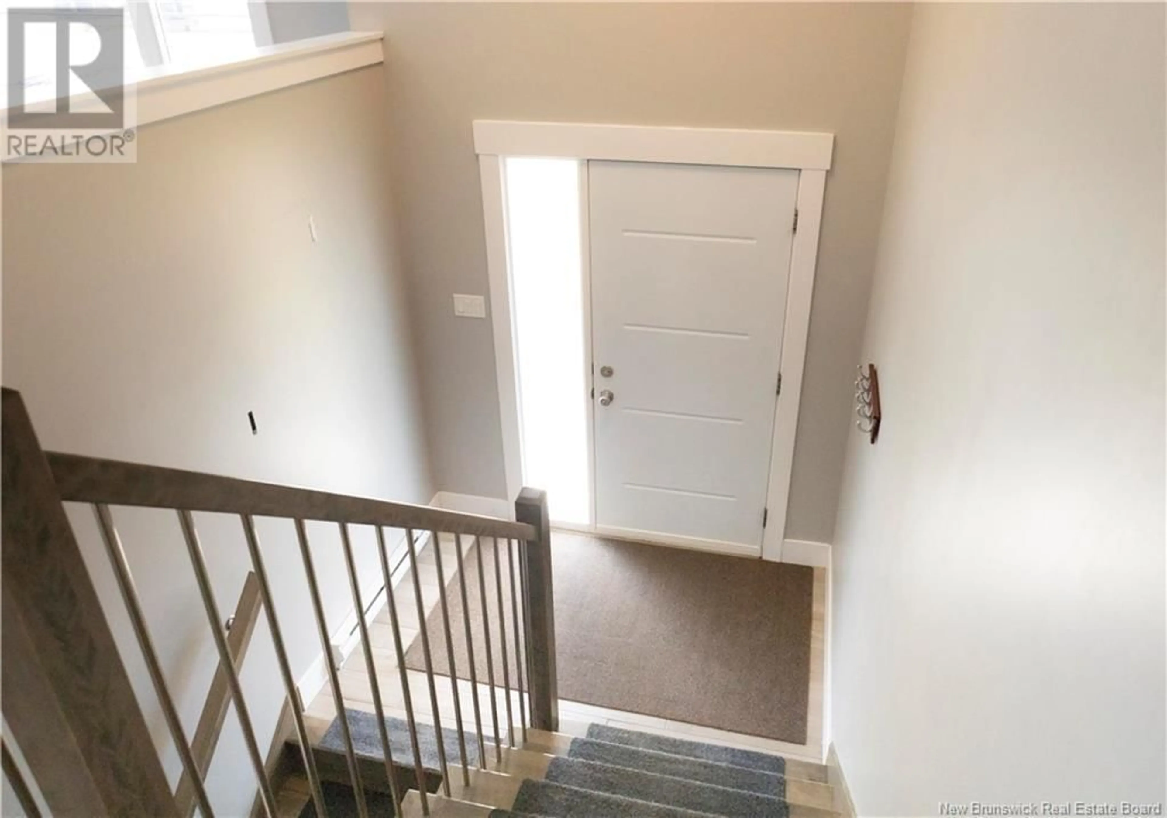 Indoor entryway for 277 DES ÉRABLES, Dieppe New Brunswick E1A9B1