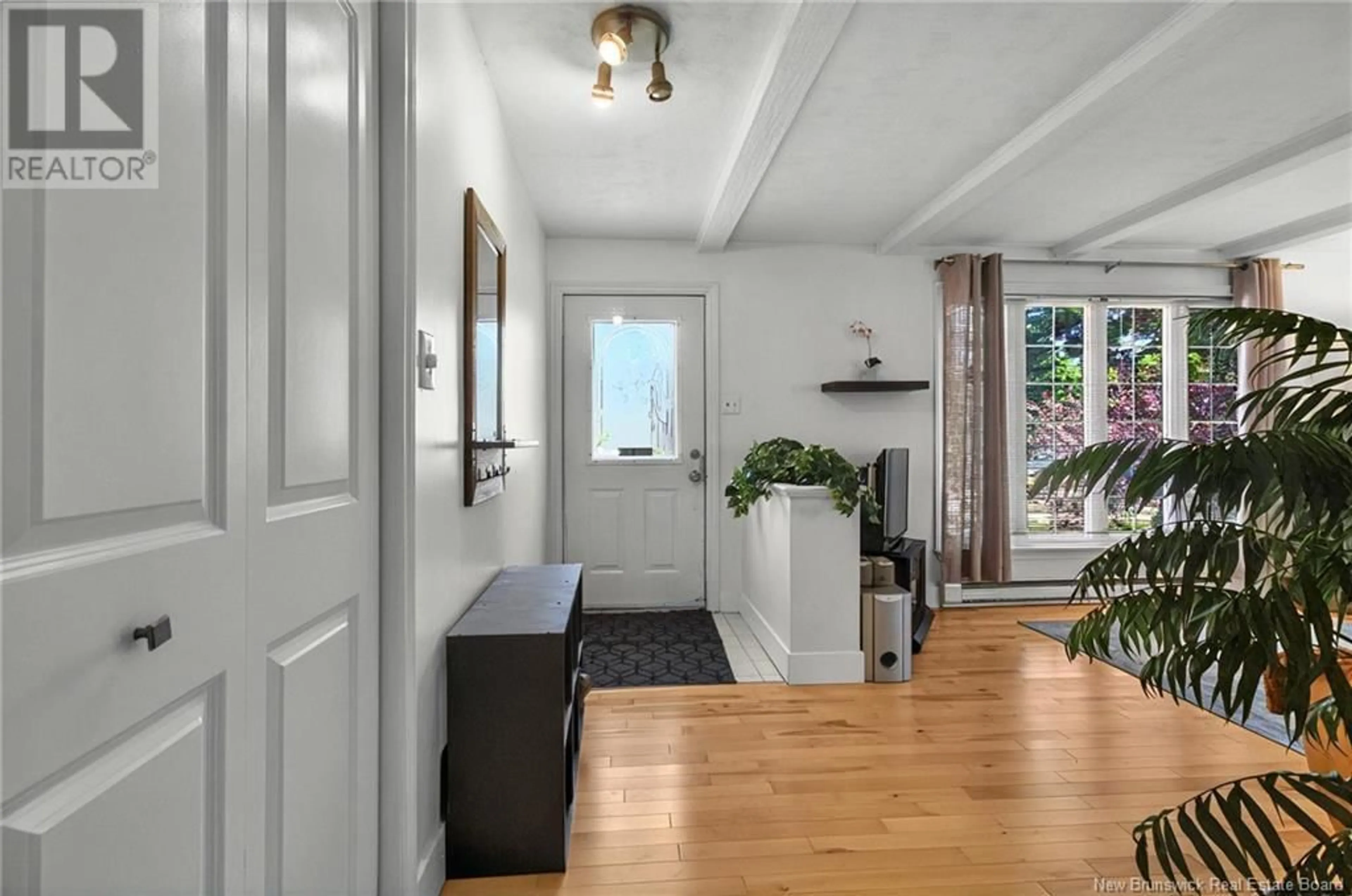 Indoor entryway for 346 PASCAL STREET, Dieppe New Brunswick E1A2C5