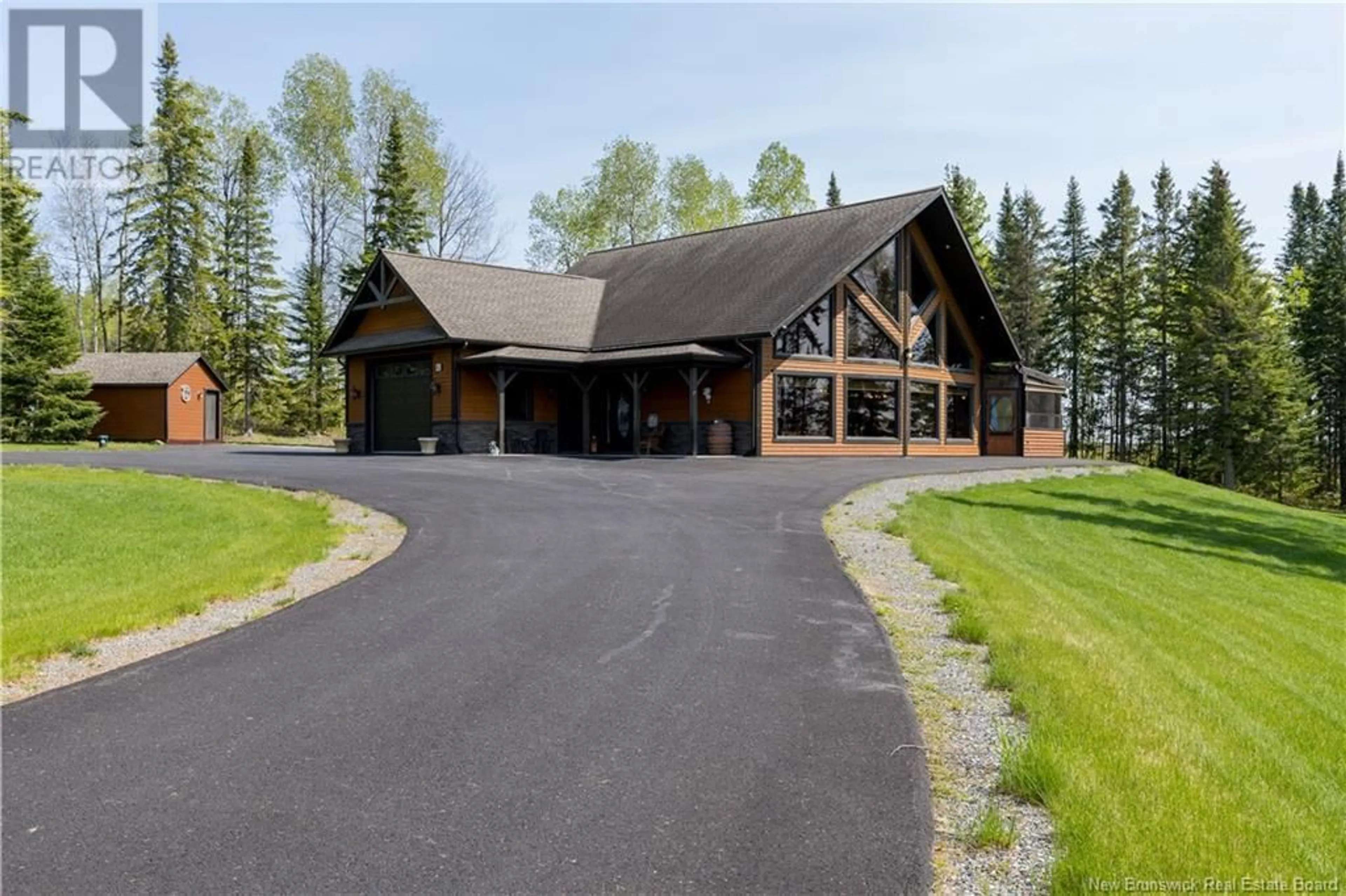 Indoor foyer for 36 - 40 CHEMIN ROAD, Saint-Quentin New Brunswick E8A2M5