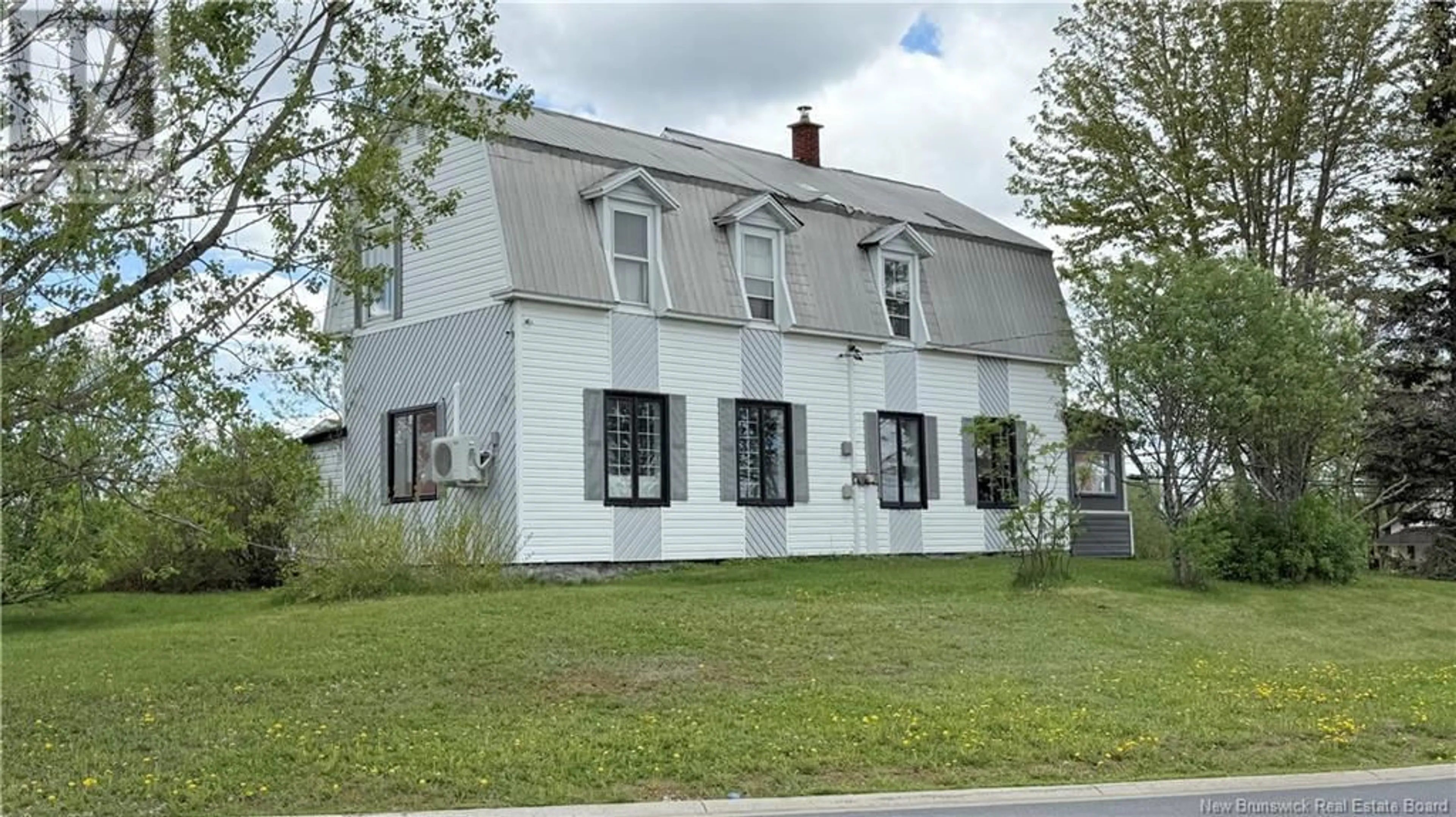 A pic from outside/outdoor area/front of a property/back of a property/a pic from drone, building for 1740 BRIDEAU AVENUE, Bathurst New Brunswick E2A2J8