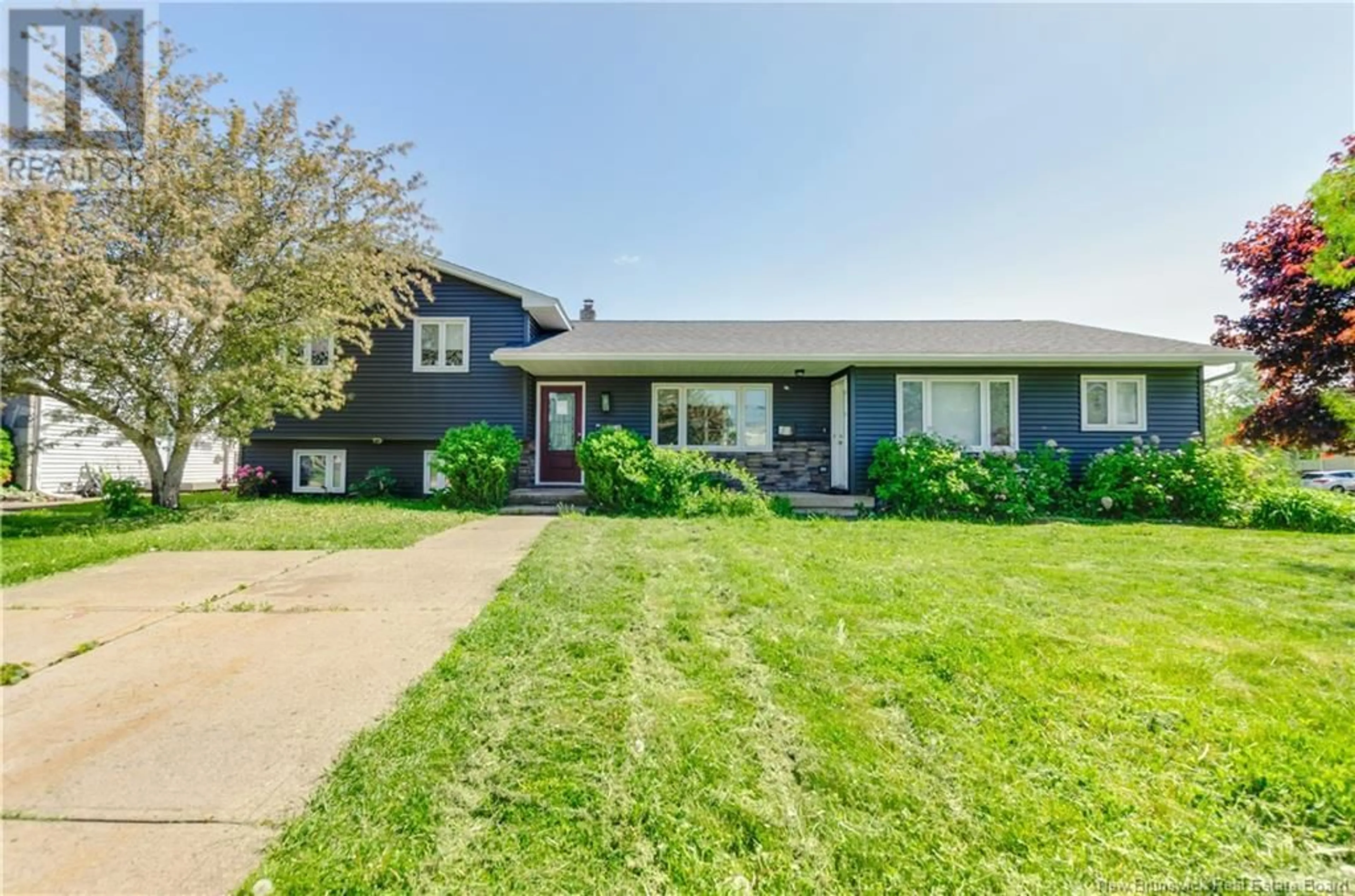 Home with vinyl exterior material, street for 29-31 FULTON, Moncton New Brunswick E1C9J1