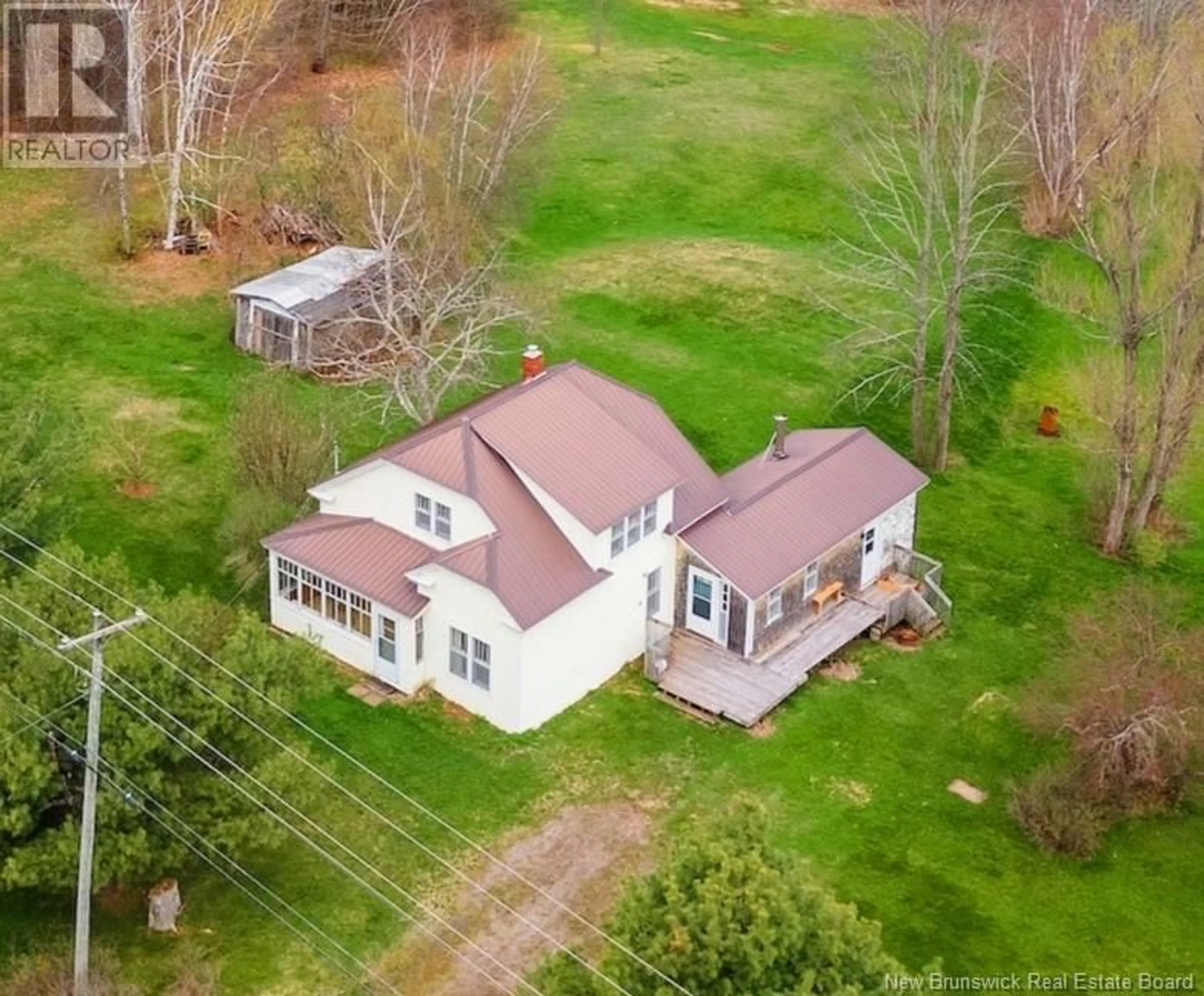 A pic from outside/outdoor area/front of a property/back of a property/a pic from drone, unknown for 5411 105 ROUTE, Whites Cove New Brunswick E4C3H7