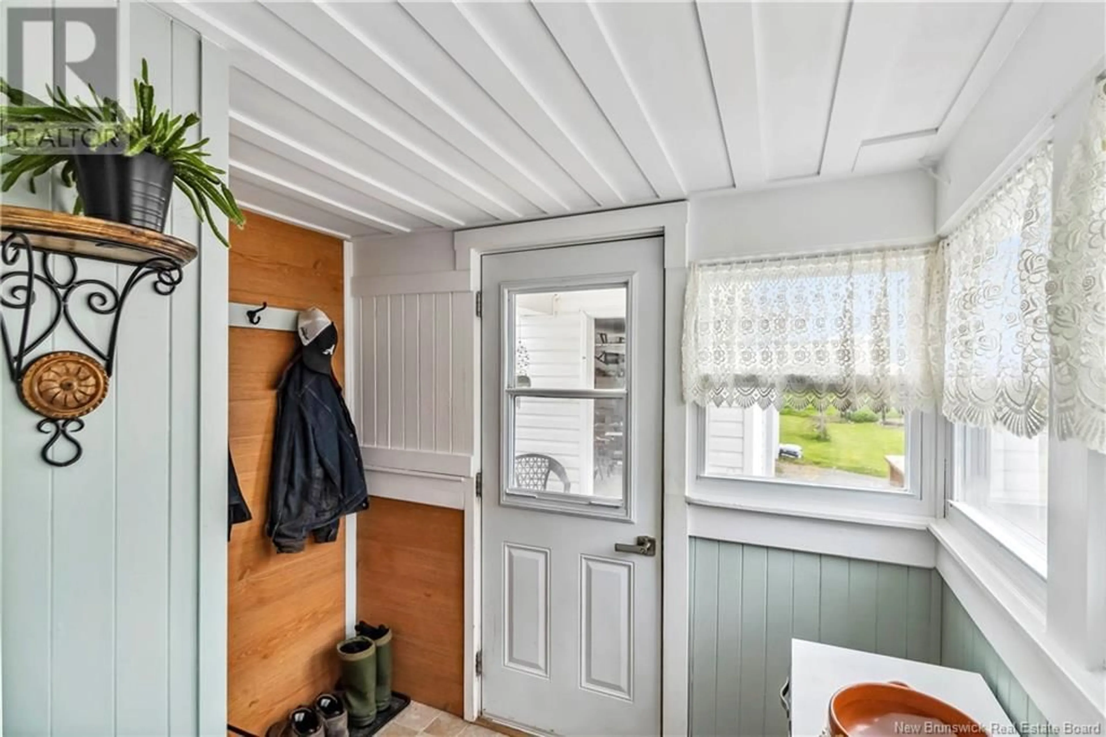 Indoor entryway for 3144 ROUTE 132, Scoudouc New Brunswick E4P3S5