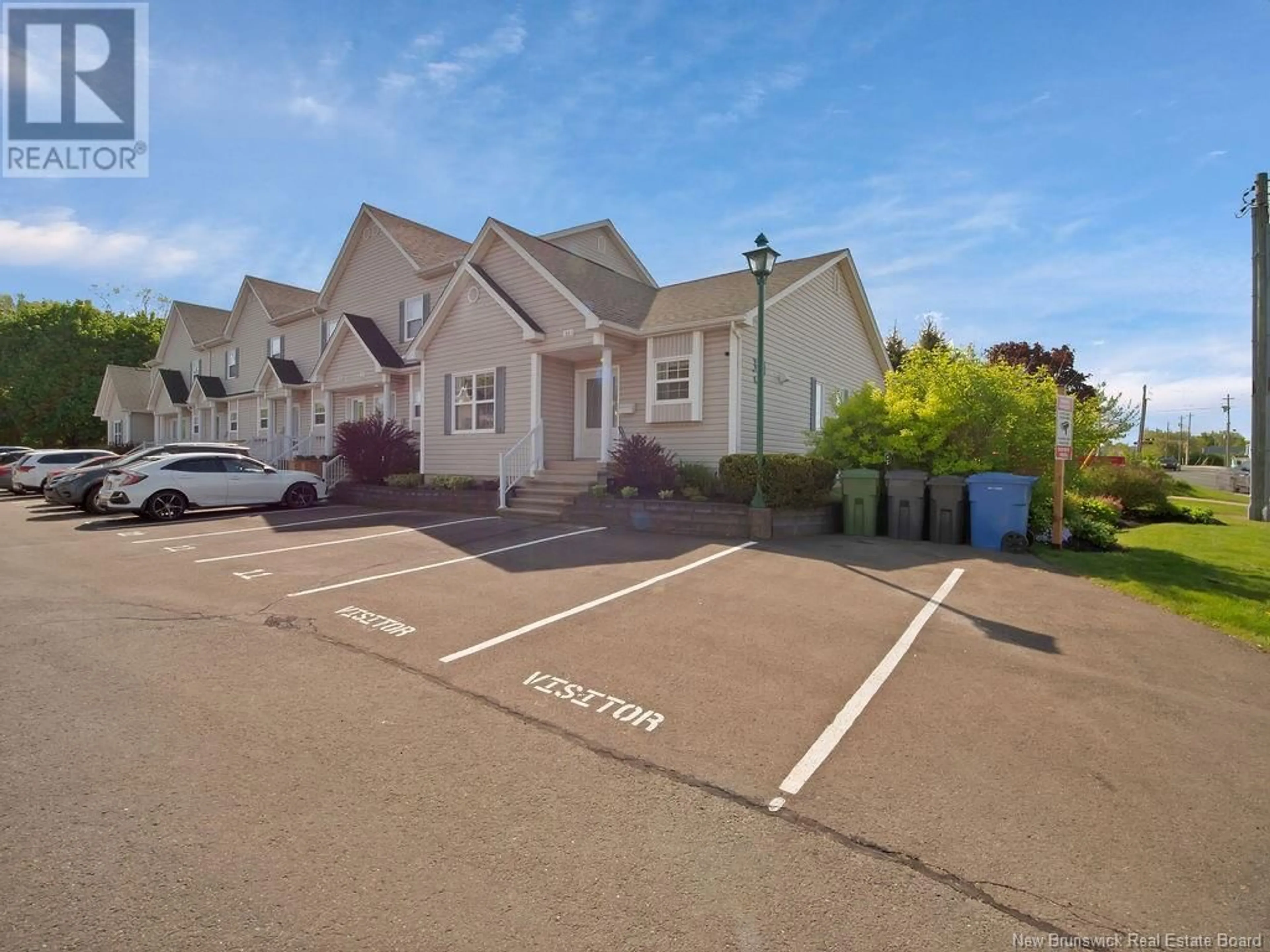A pic from outside/outdoor area/front of a property/back of a property/a pic from drone, street for 11 - 354 RUE AMIRAULT STREET, Dieppe New Brunswick E4R1S9