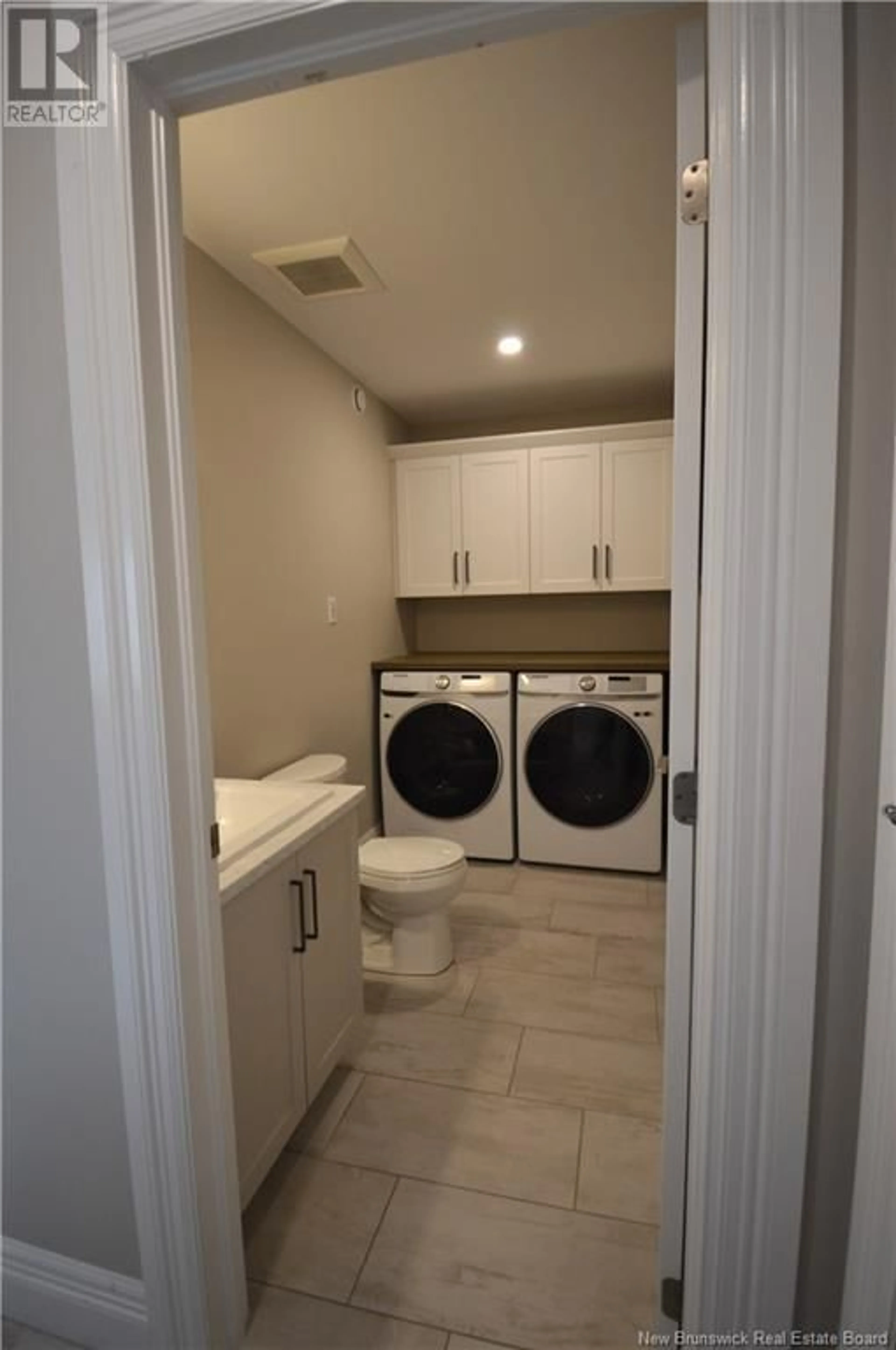 Laundry room for 6 DOMINIQUE STREET, Shediac New Brunswick E4P0S2