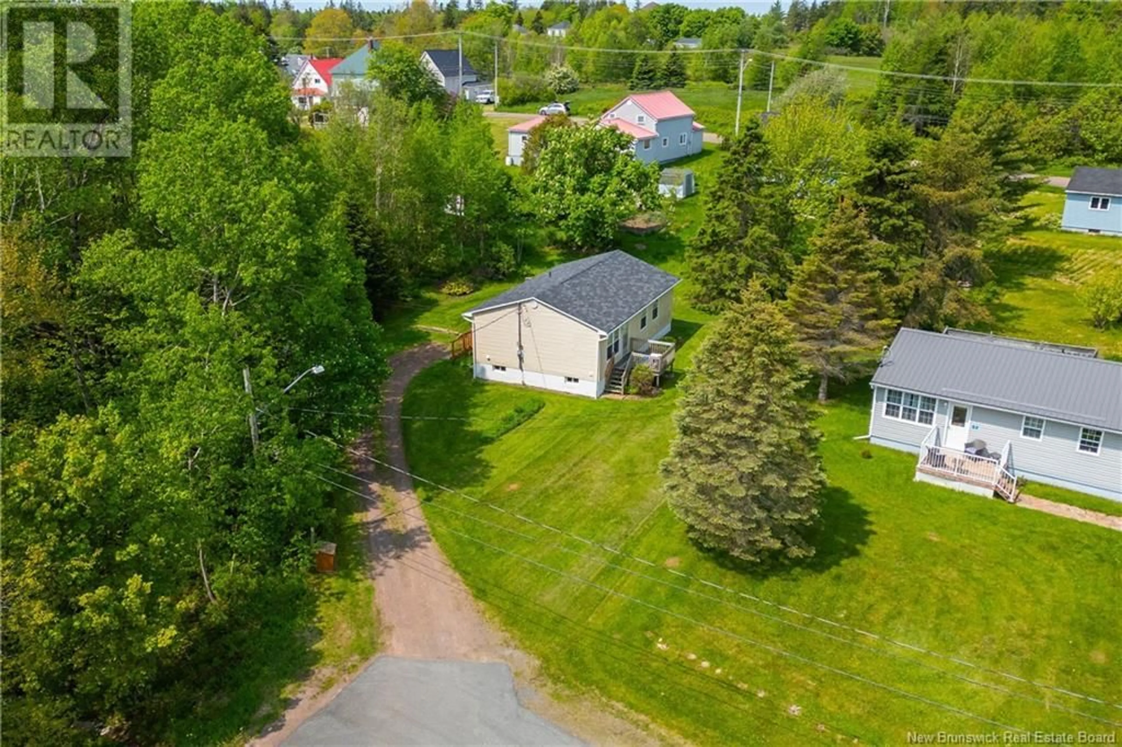 A pic from outside/outdoor area/front of a property/back of a property/a pic from drone, unknown for 7 CARSON COURT, Sackville New Brunswick E4L3R9