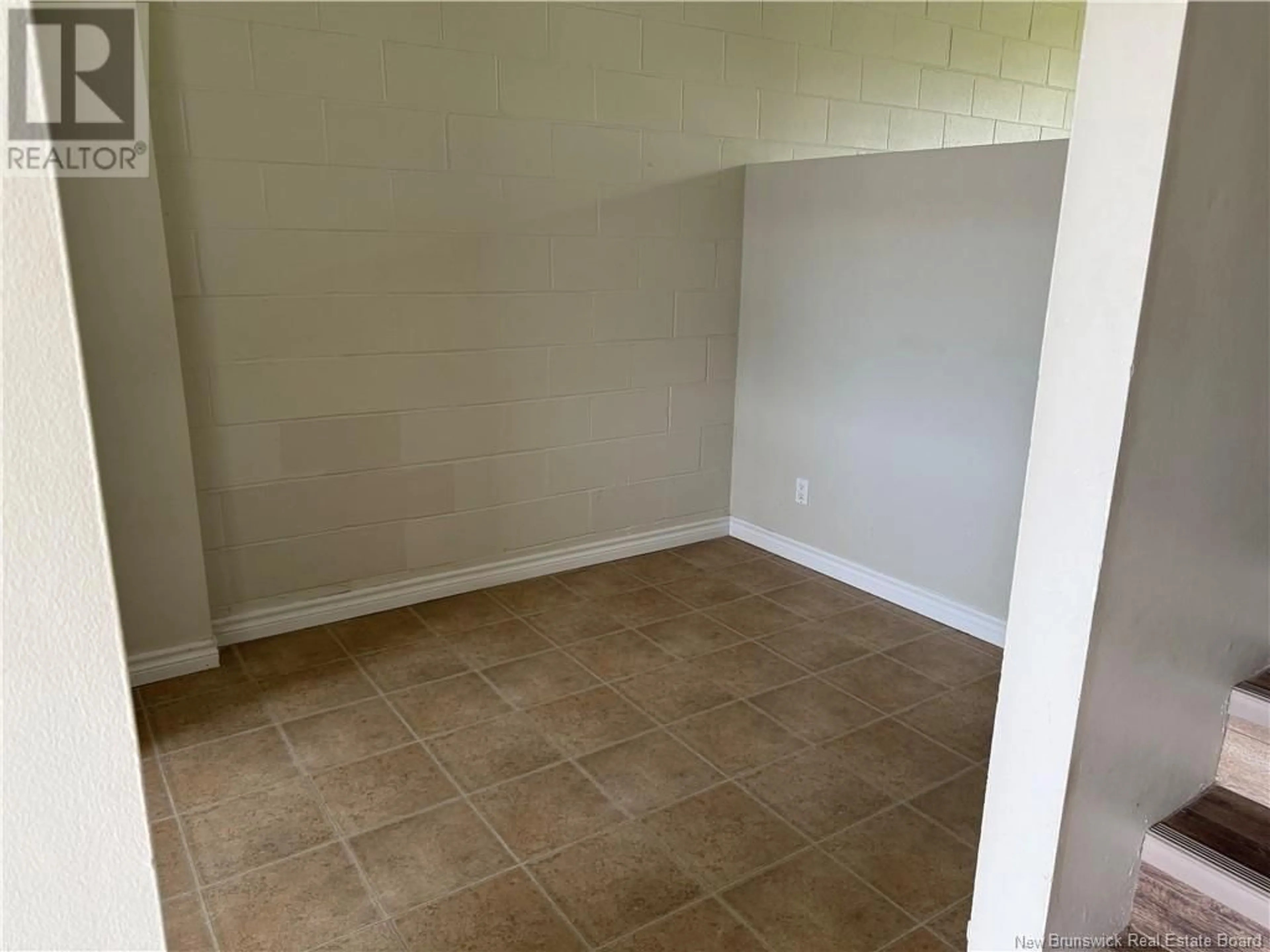 A pic of a room for 18 - 24 SUFFOLK, Riverview New Brunswick E1B4K6