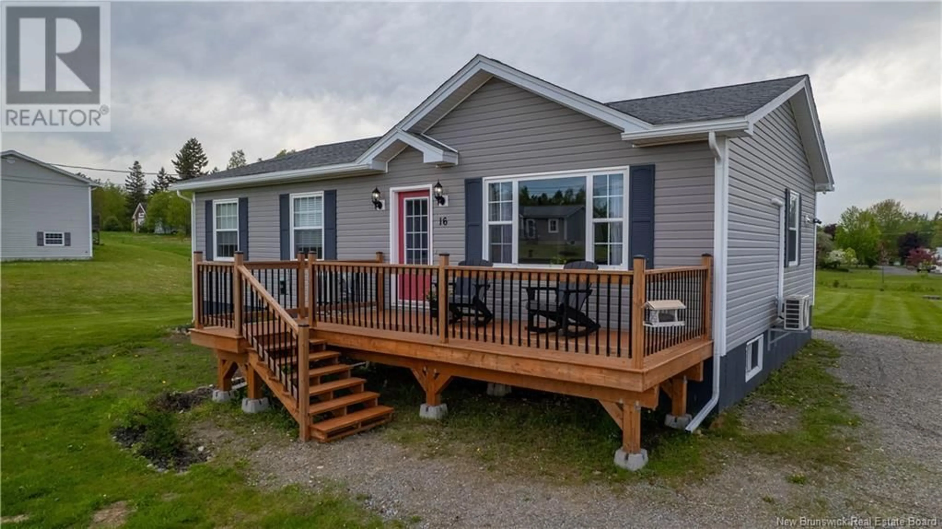 Home with vinyl exterior material, unknown for 16 MEADOW WAY, Valley Road New Brunswick E3L4T2