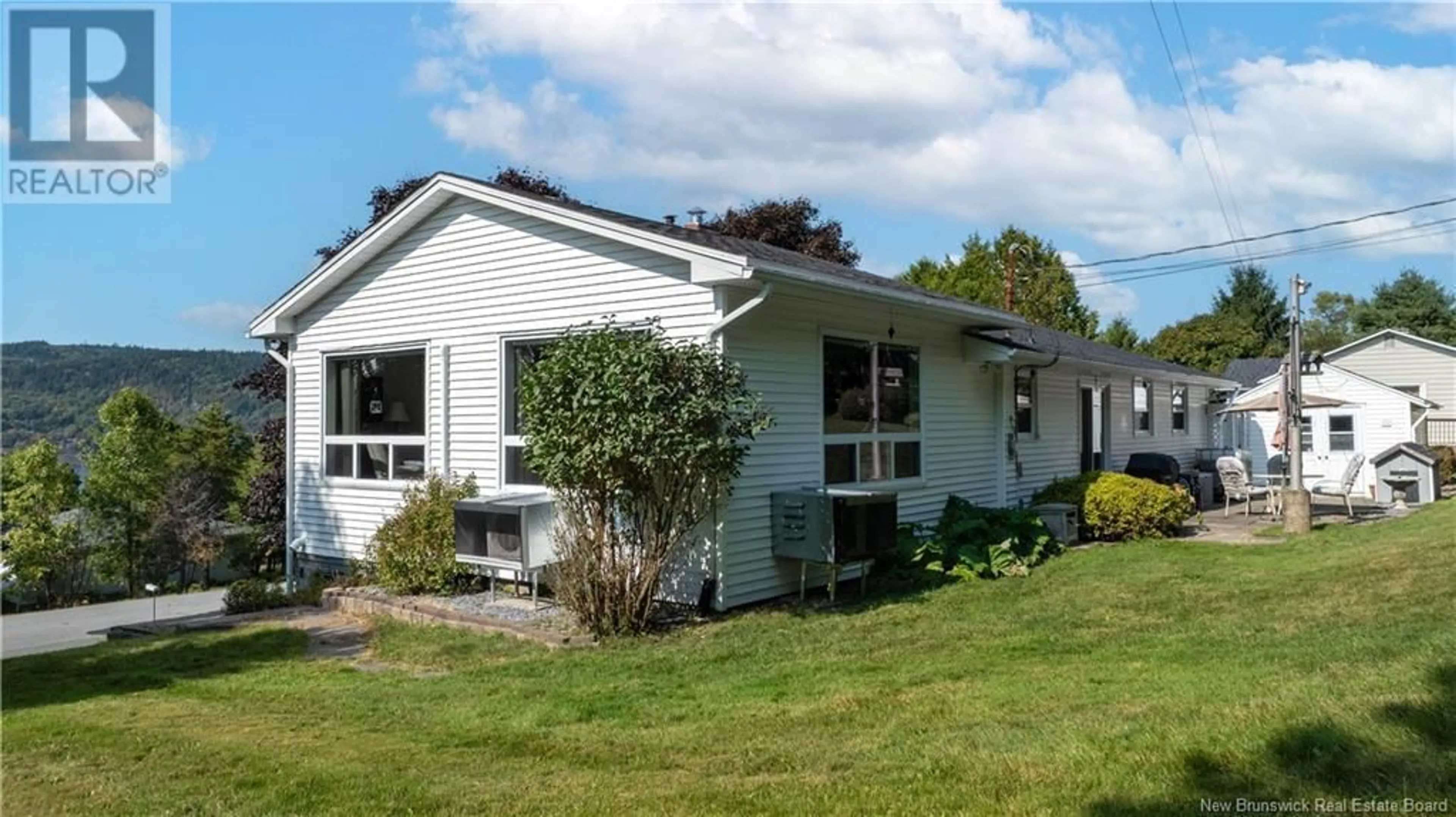 Home with vinyl exterior material, building for 4 KANE ROAD, Quispamsis New Brunswick E2E1L2