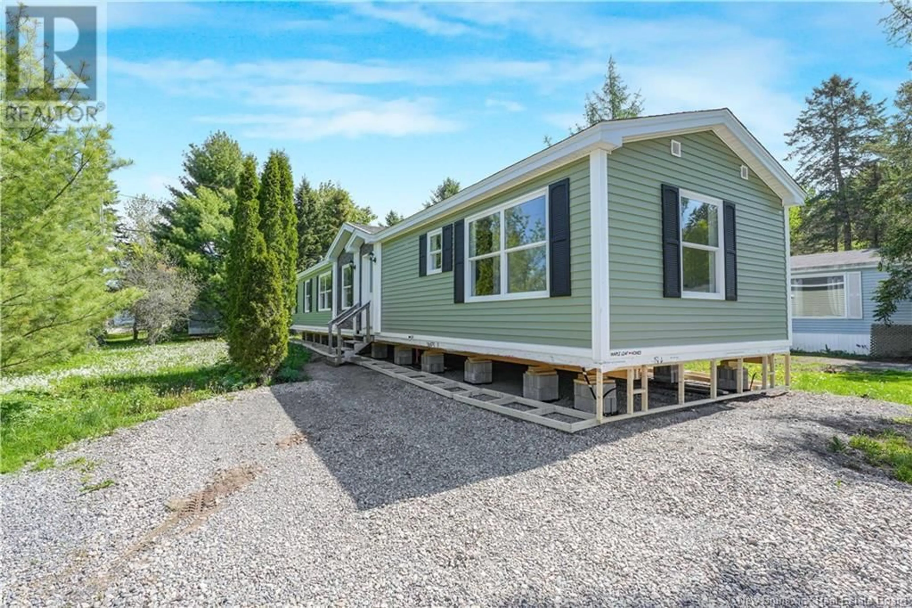Home with vinyl exterior material, unknown for 2 BIRD COURT, Lincoln New Brunswick E3B6T5