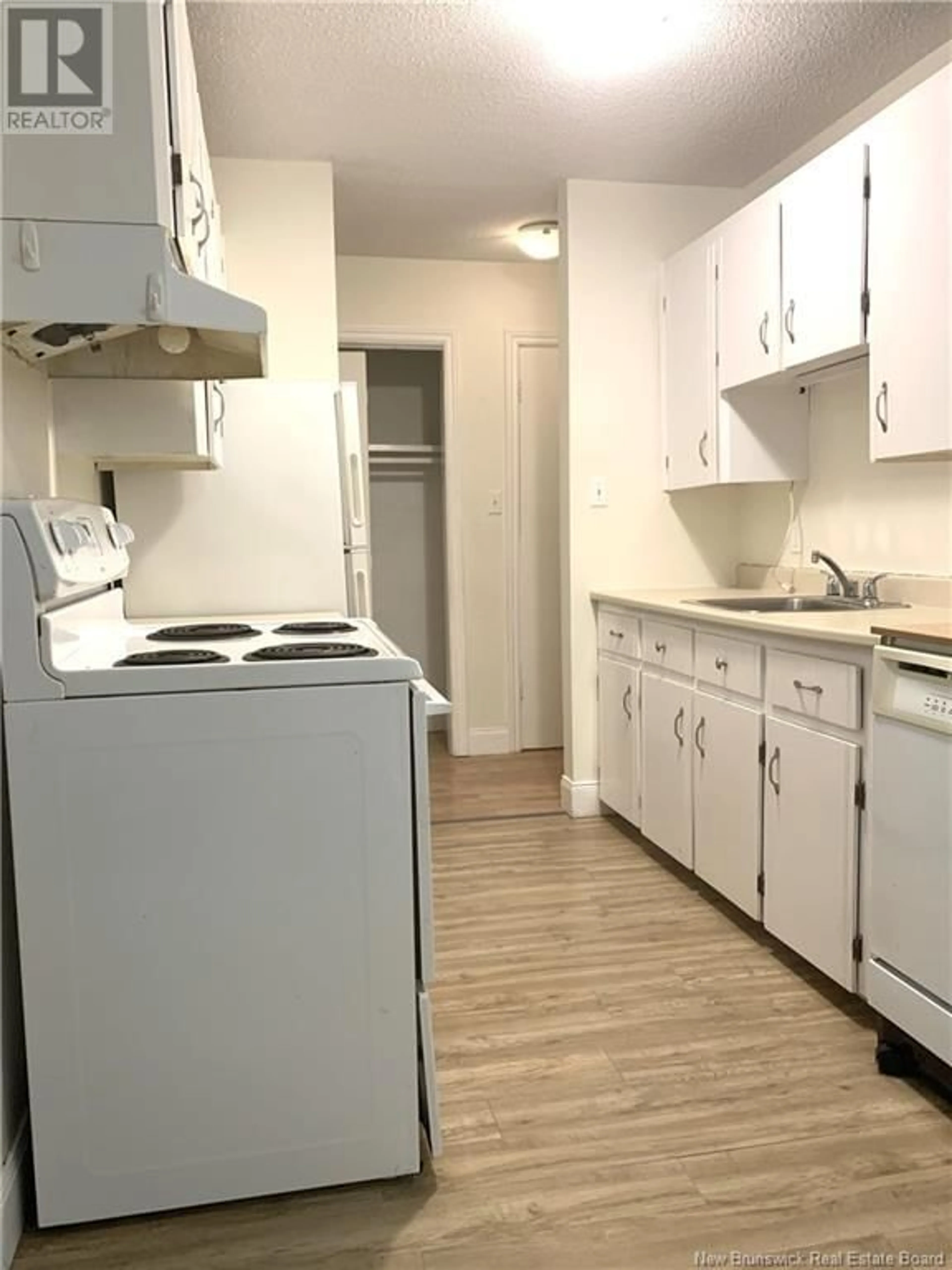 Standard kitchen, unknown for 1 - 228 DUNNS CROSSING ROAD, Fredericton New Brunswick E3B2A6