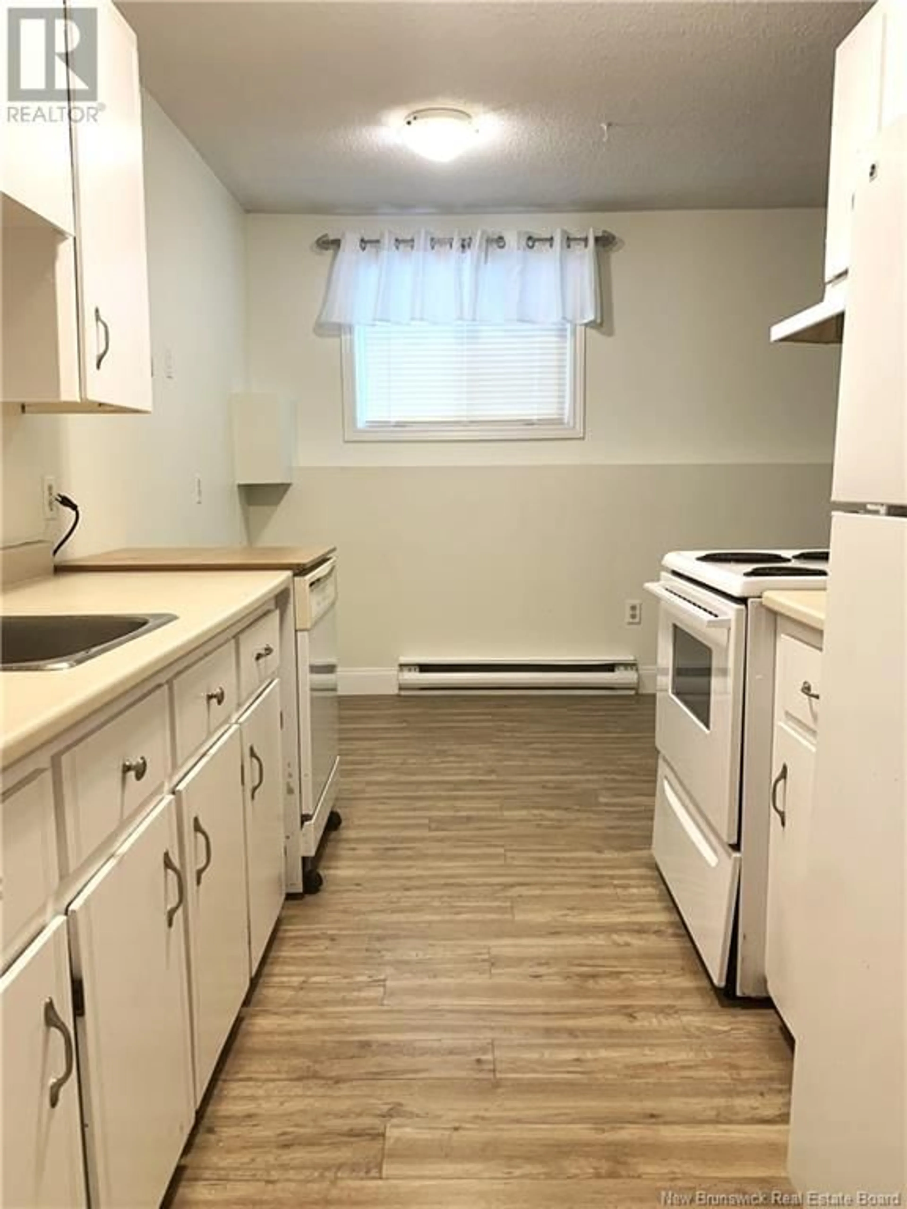 Standard kitchen, wood/laminate floor for 1 - 228 DUNNS CROSSING ROAD, Fredericton New Brunswick E3B2A6