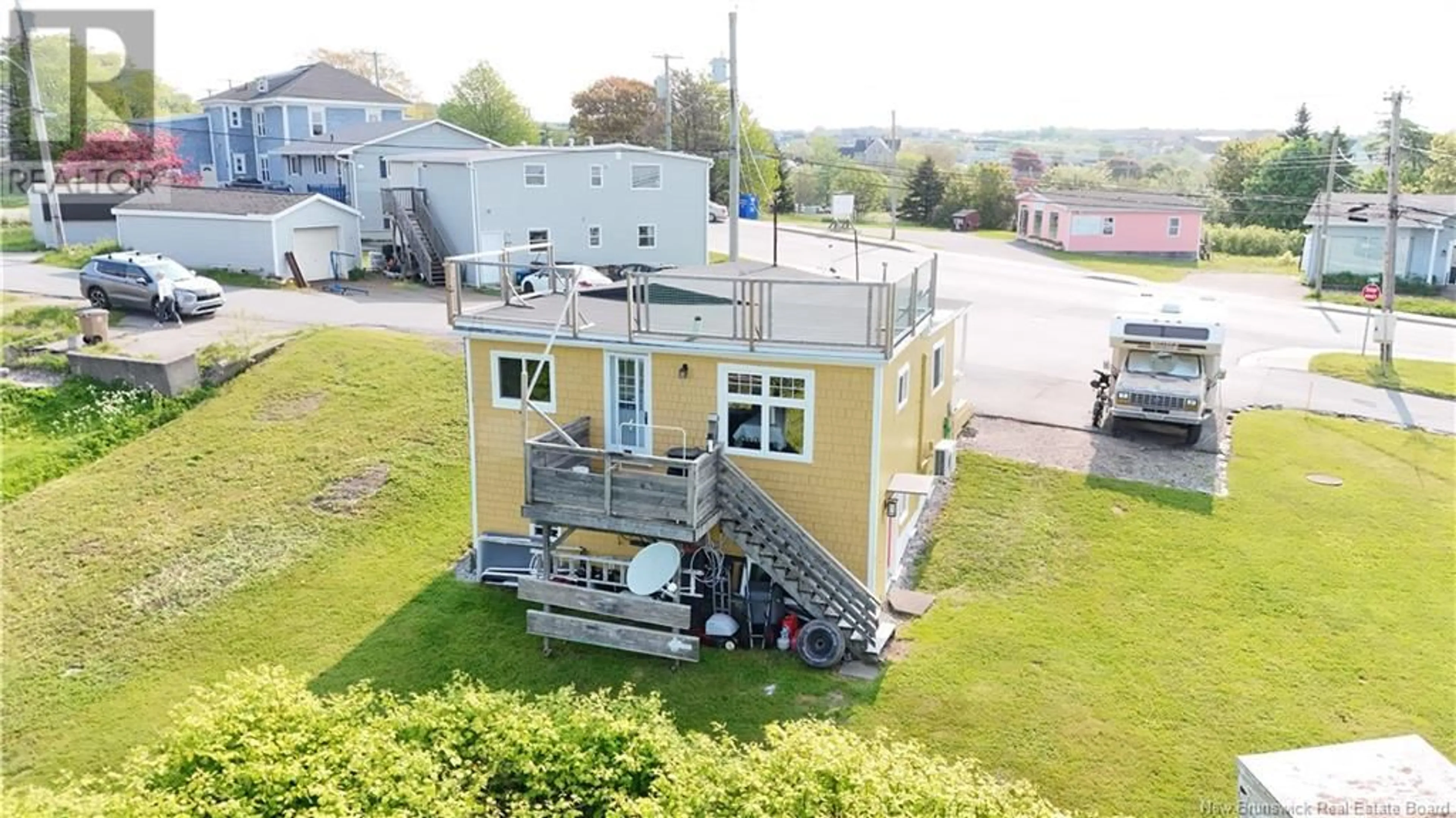 A pic from outside/outdoor area/front of a property/back of a property/a pic from drone, building for 29 TISDALE LANE, Saint John New Brunswick E2J2J4