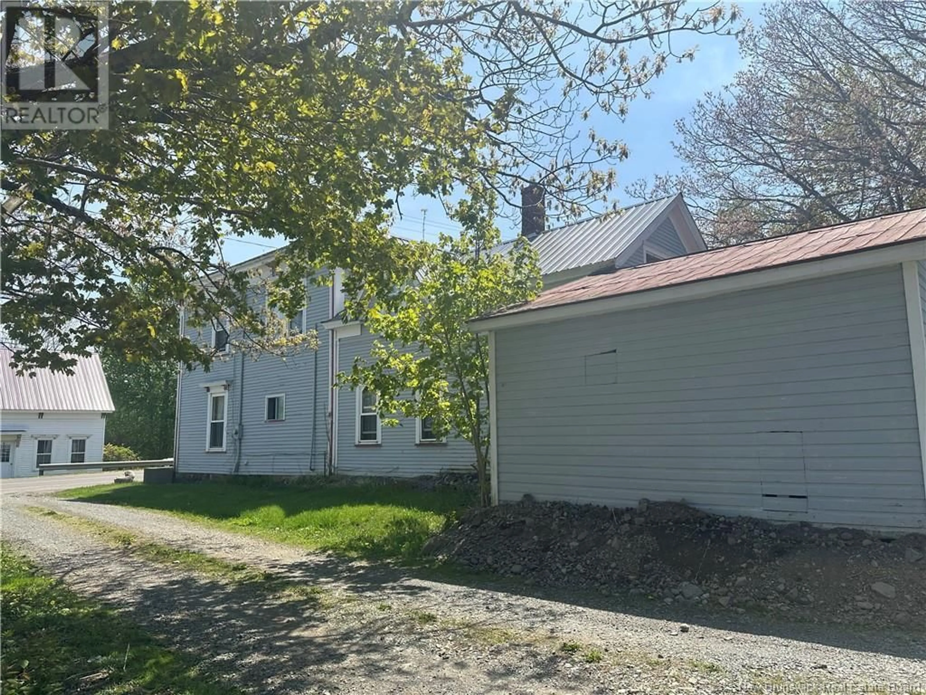 A pic from outside/outdoor area/front of a property/back of a property/a pic from drone, street for 192 ROUTE 776, Grand Manan New Brunswick E5G1A3