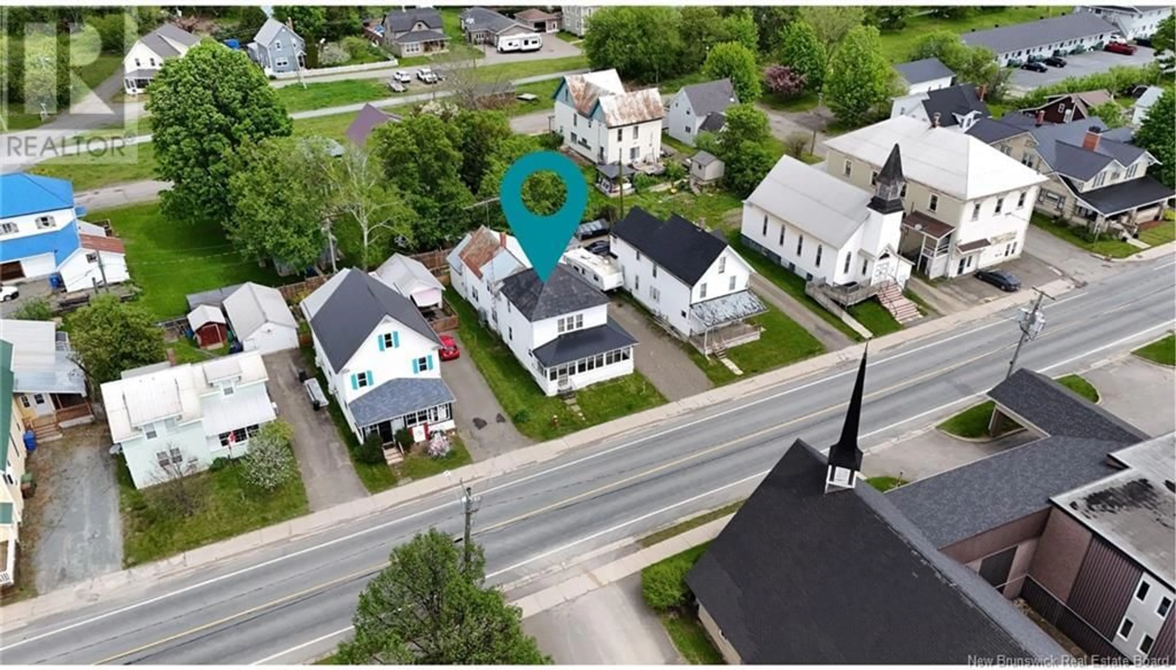 A pic from outside/outdoor area/front of a property/back of a property/a pic from drone, street for 354 MAIN STREET, Hartland New Brunswick E7P2M9