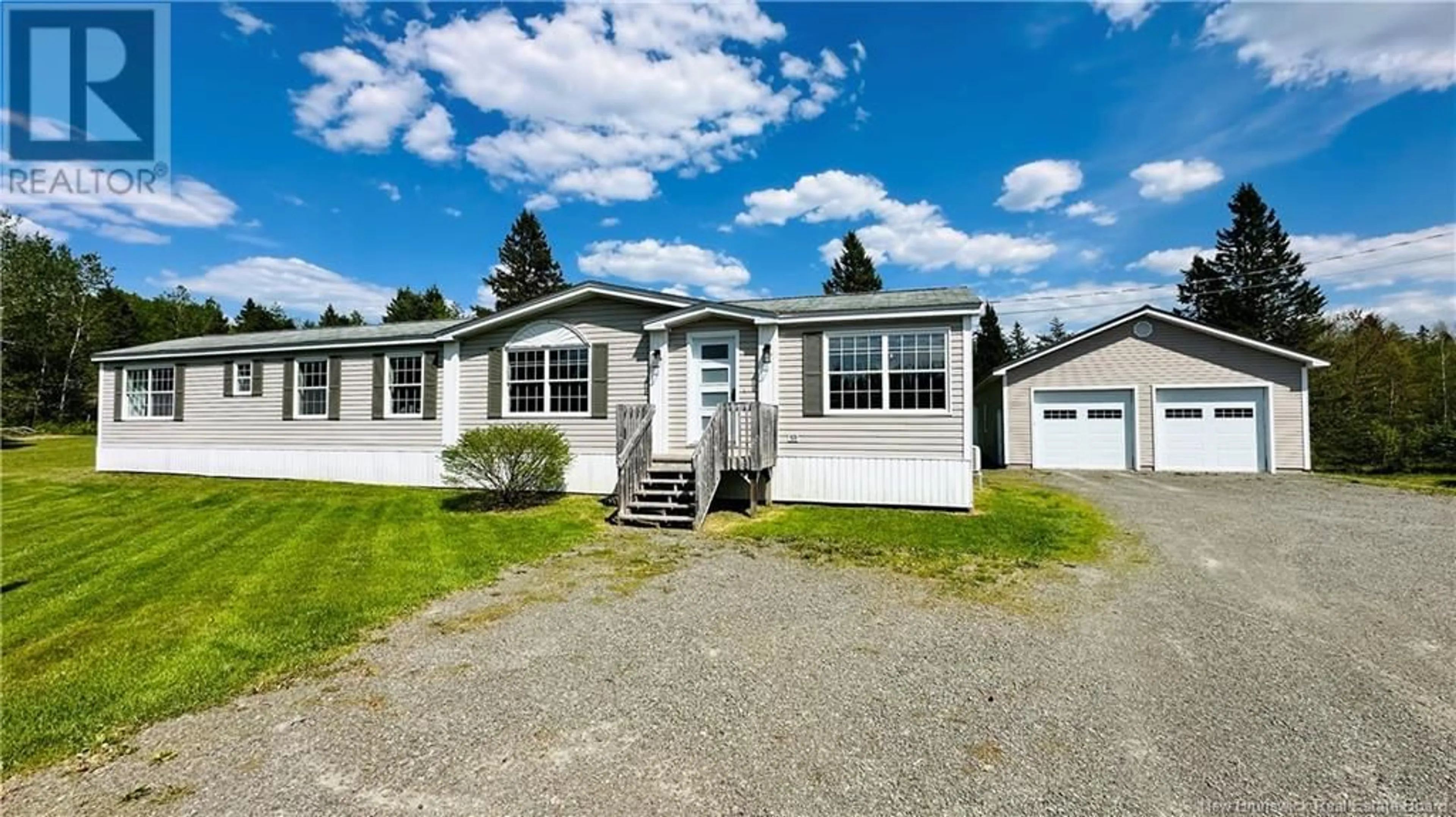 Home with vinyl exterior material, street for 7066 CH DESHERBIERS, Acadieville New Brunswick E4Y2V5