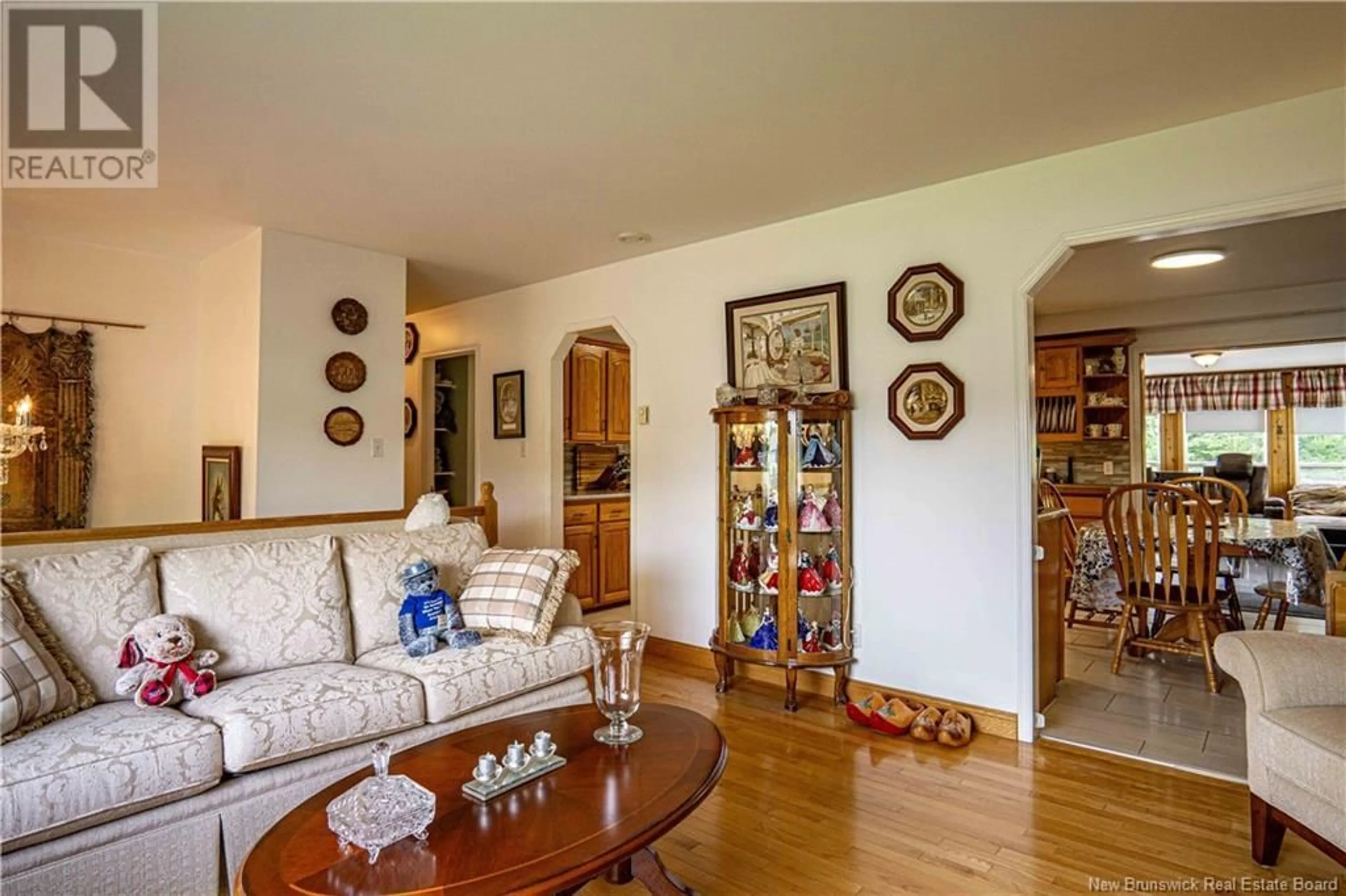 Living room with furniture, unknown for 10 ALEXANDER STREET, Burton New Brunswick E2V3A9