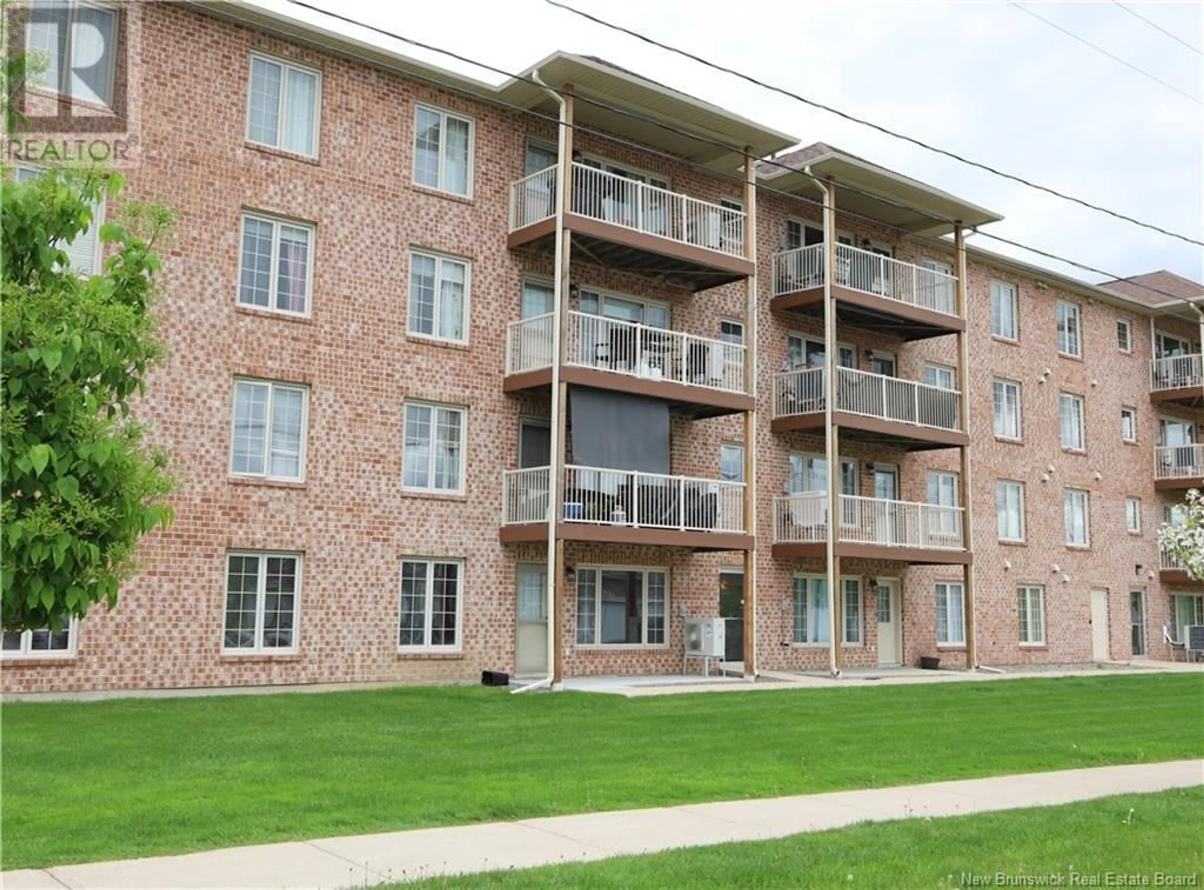 Patio, building for 216 - 99 VALCOUR DRIVE, Fredericton New Brunswick E3C0J2