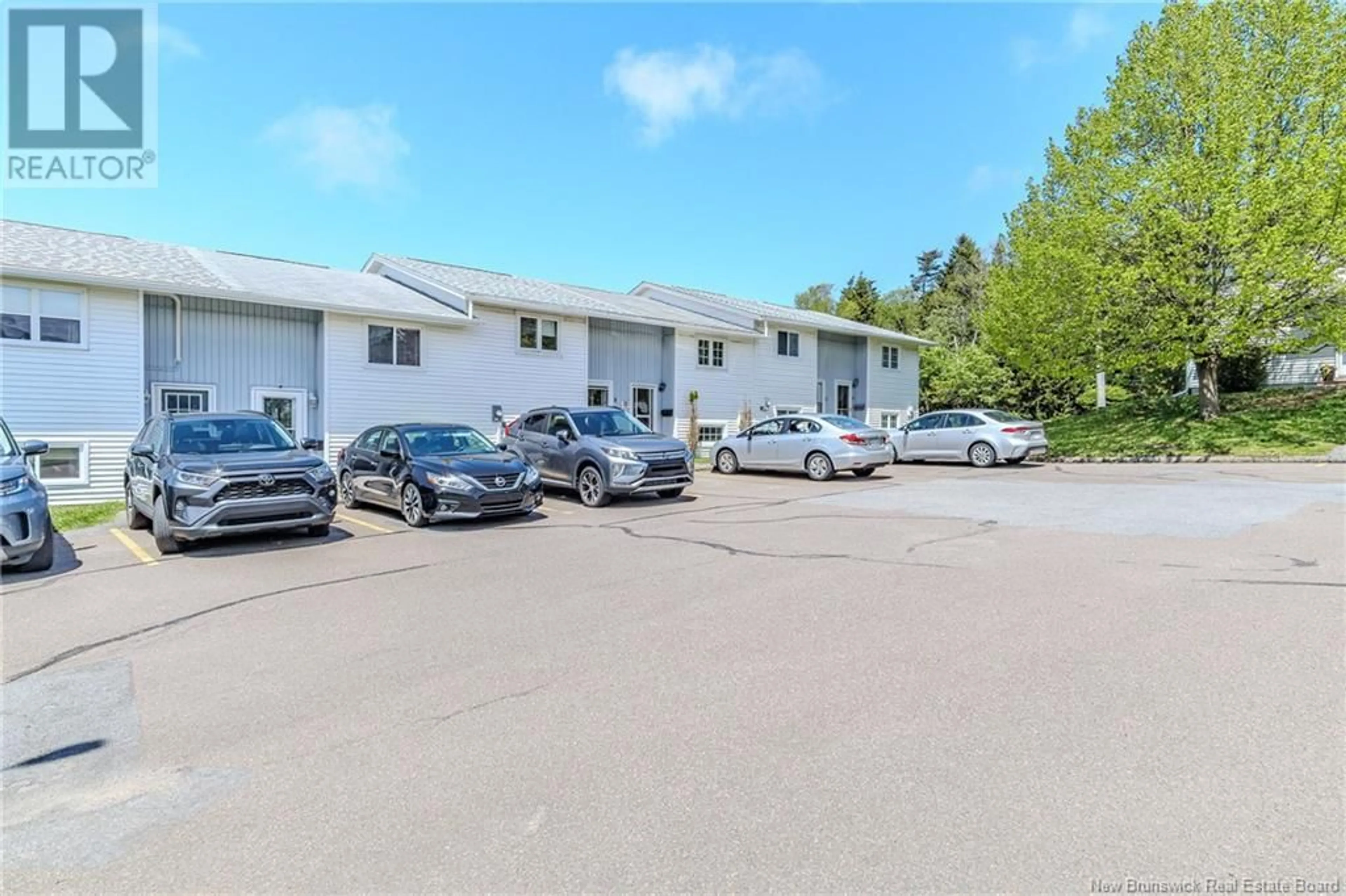 Parking for 8 WOODSIDE, Saint John New Brunswick E2J3T8