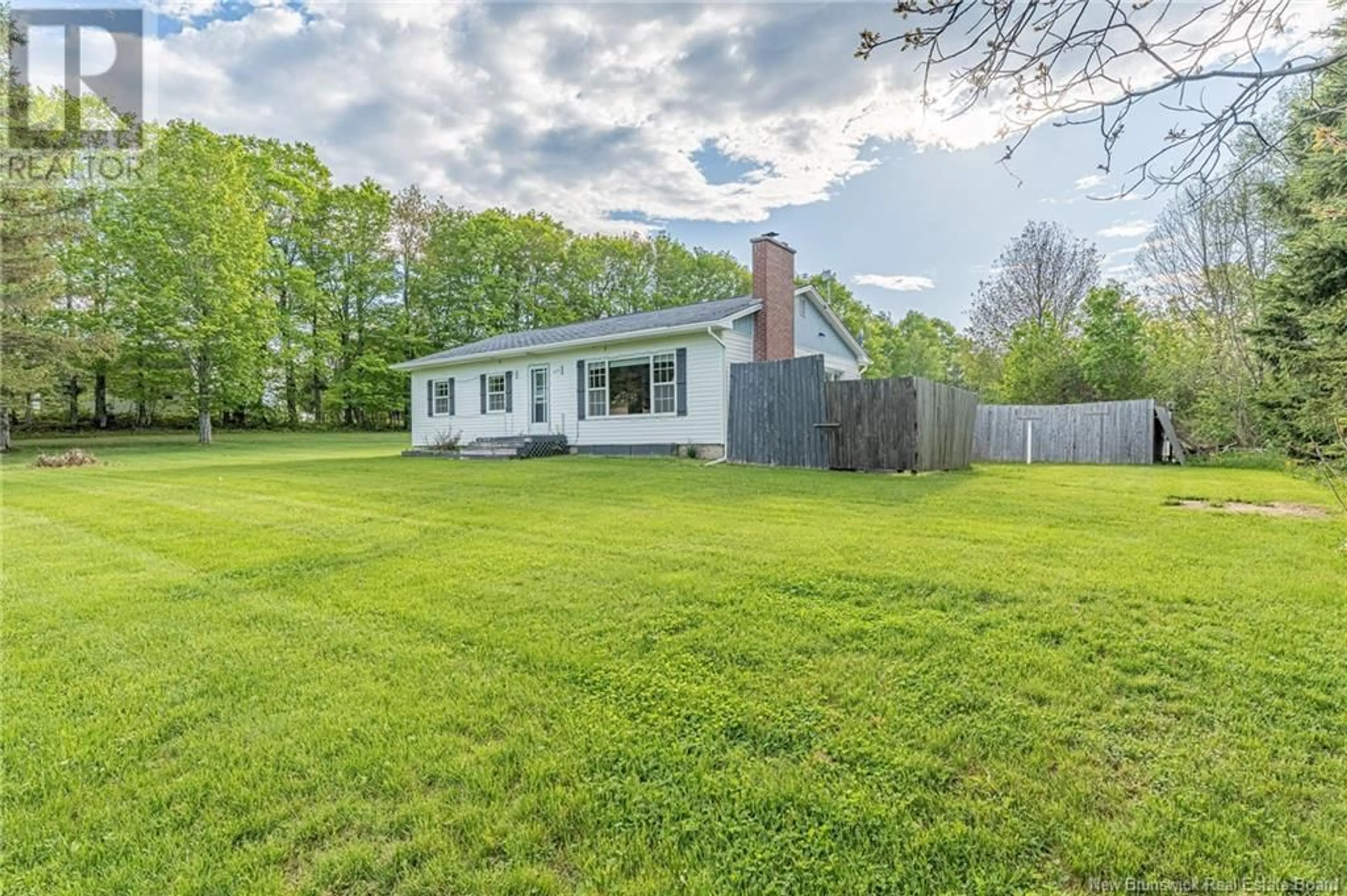 A pic from outside/outdoor area/front of a property/back of a property/a pic from drone, unknown for 31 LONGS CREEK ROAD, Upper Kingsclear New Brunswick E3E2J7