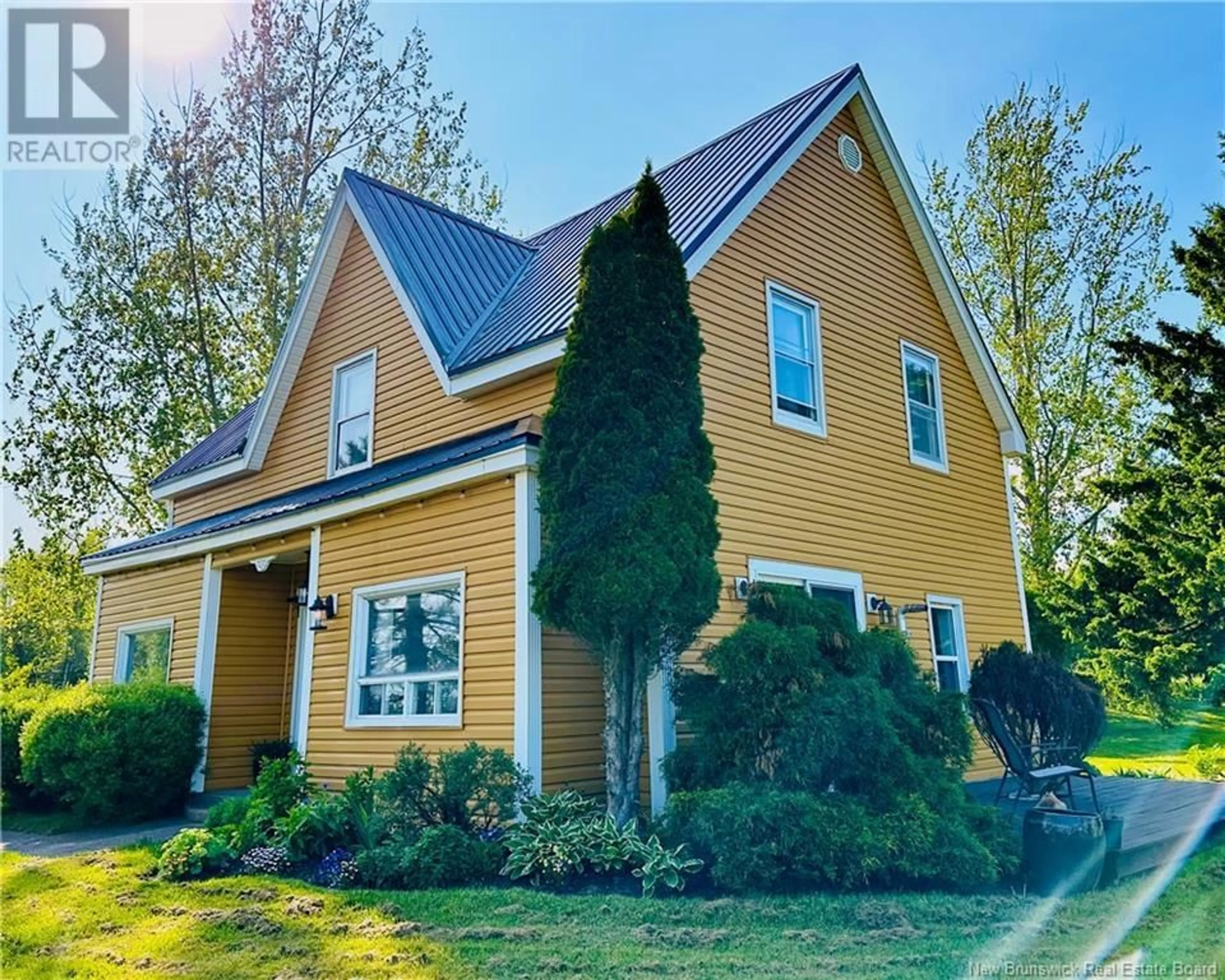 Home with vinyl exterior material, street for 2023 ROUTE 121, Norton New Brunswick E5T1E7