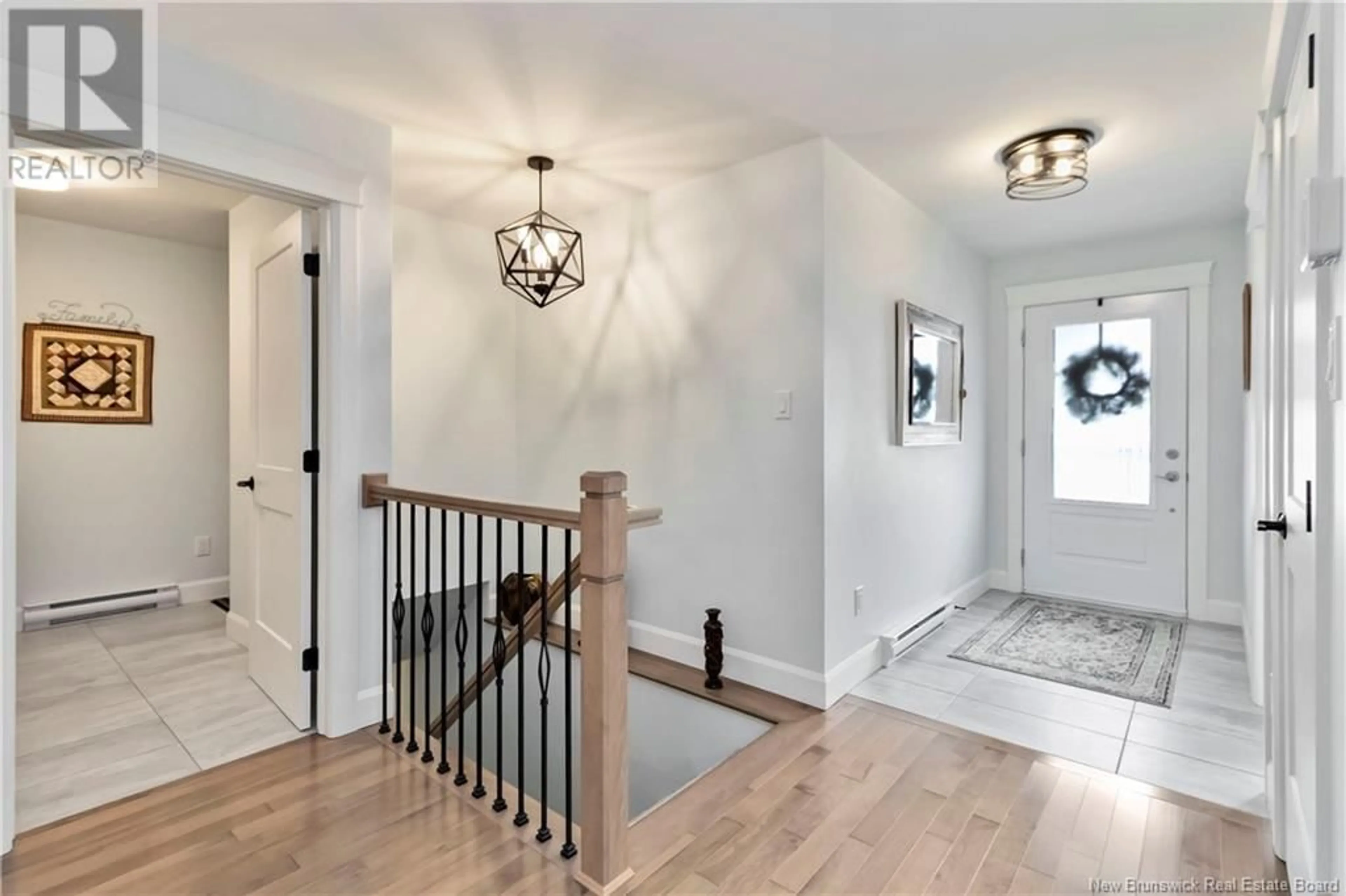 Indoor entryway for 25 DELPECH COURT, Moncton New Brunswick E1G1X7