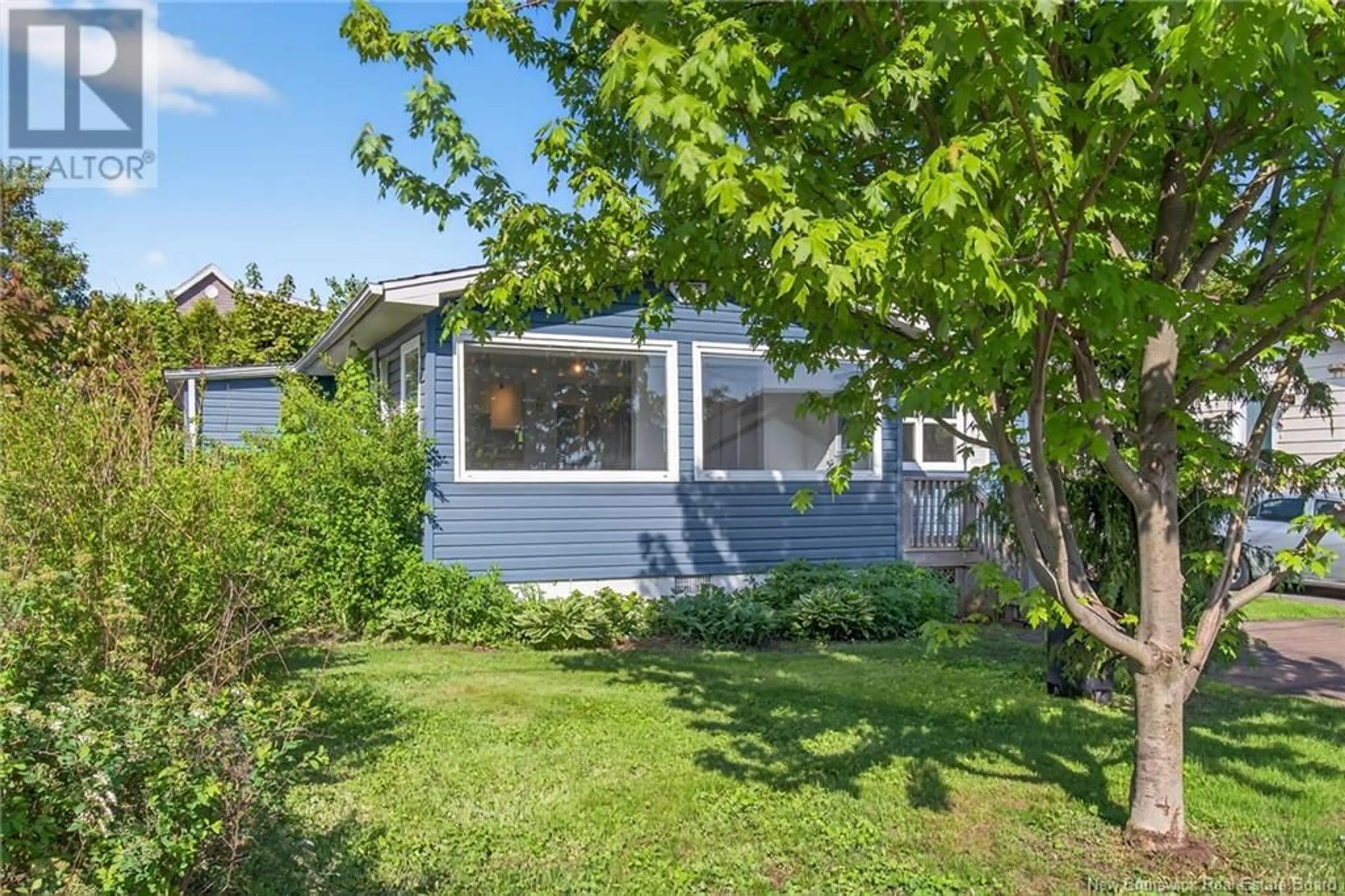 Home with vinyl exterior material, street for 135 BROWN, Shediac New Brunswick E4P1J6