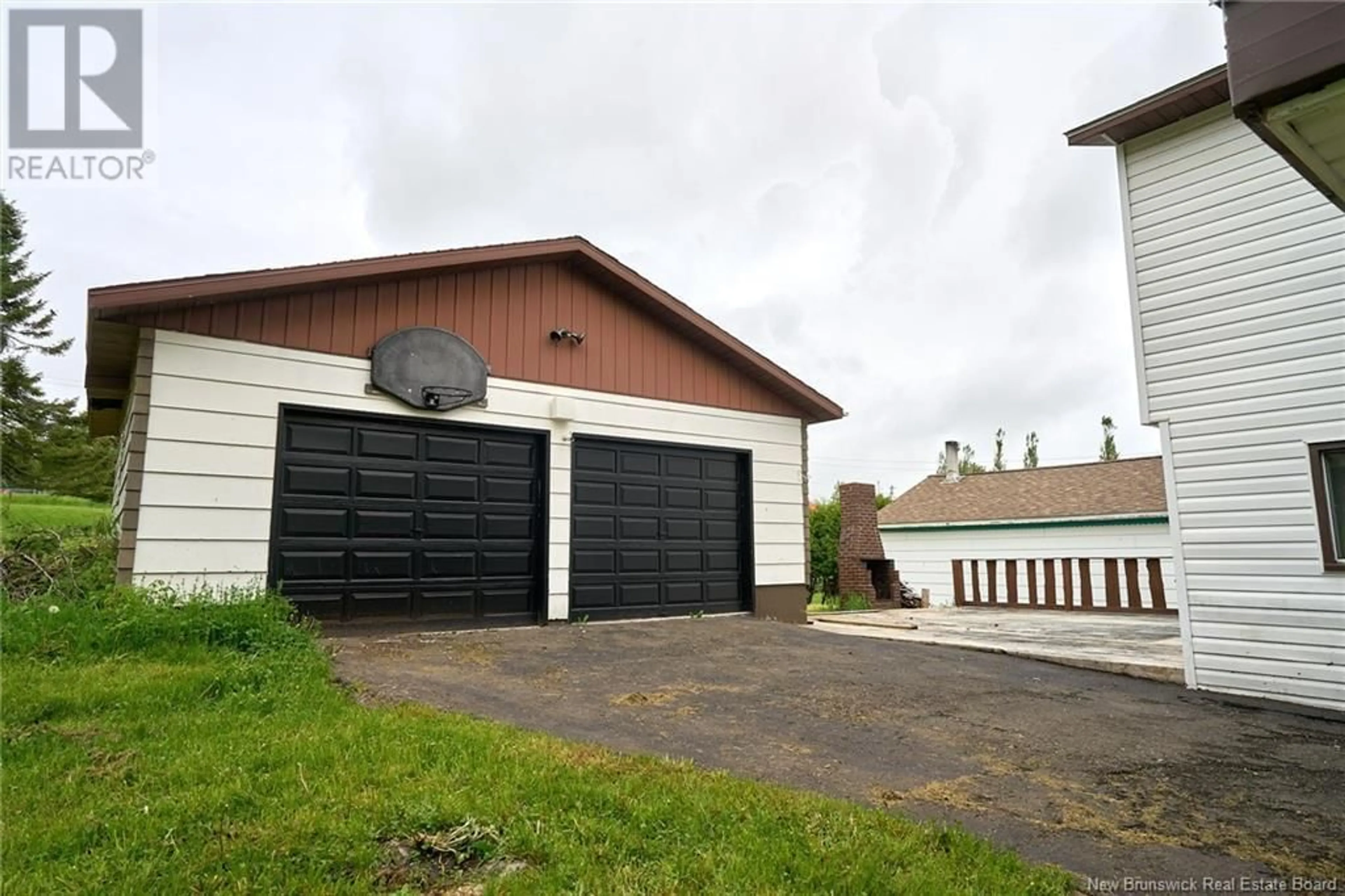 Indoor garage for 33 ROULSTON AVENUE, Plaster Rock New Brunswick E7G2R3