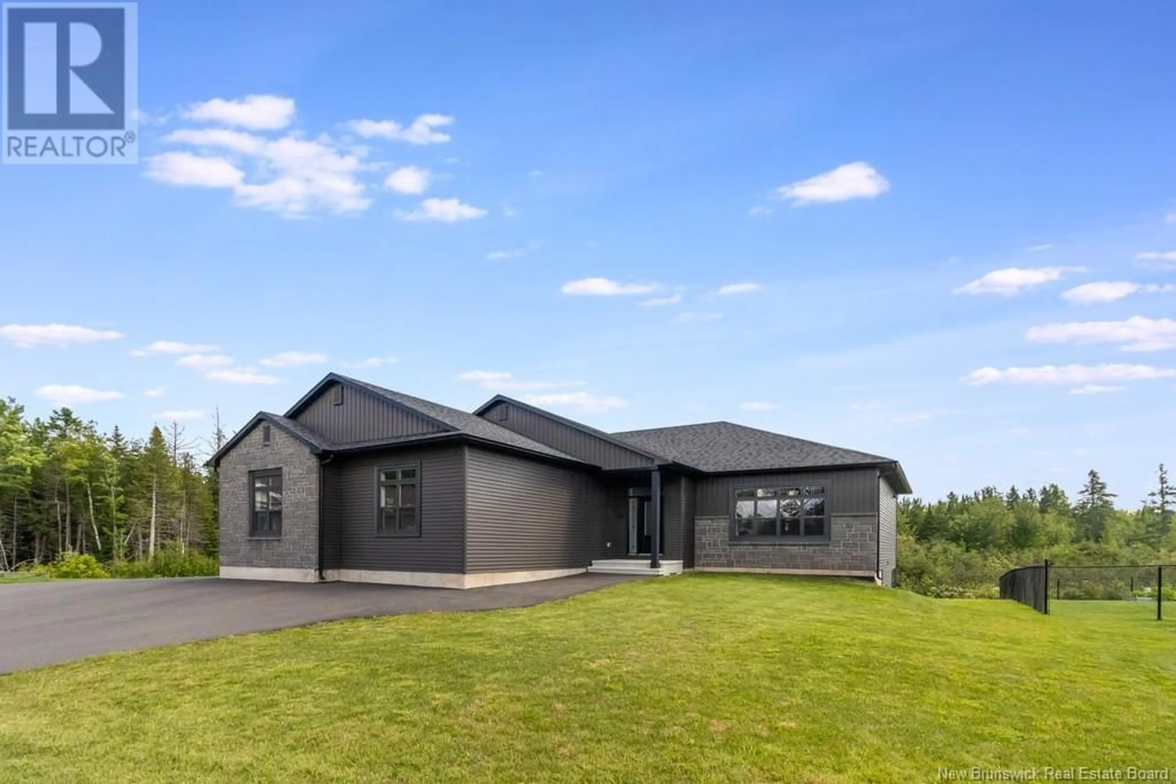 A pic from outside/outdoor area/front of a property/back of a property/a pic from drone, building for 24 STEACY COURT, Oromocto New Brunswick E2V0L8