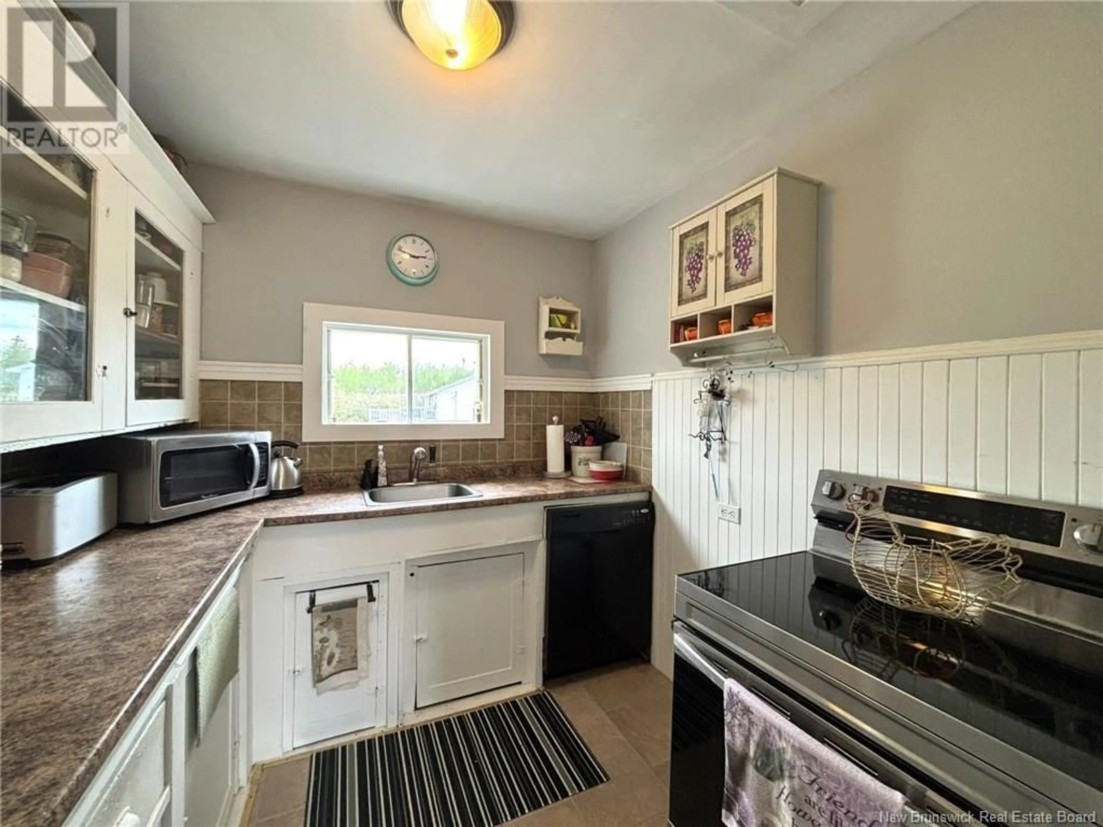Standard kitchen, unknown for 14 MIDDLETON ROAD, Grand Manan New Brunswick E5G3C8
