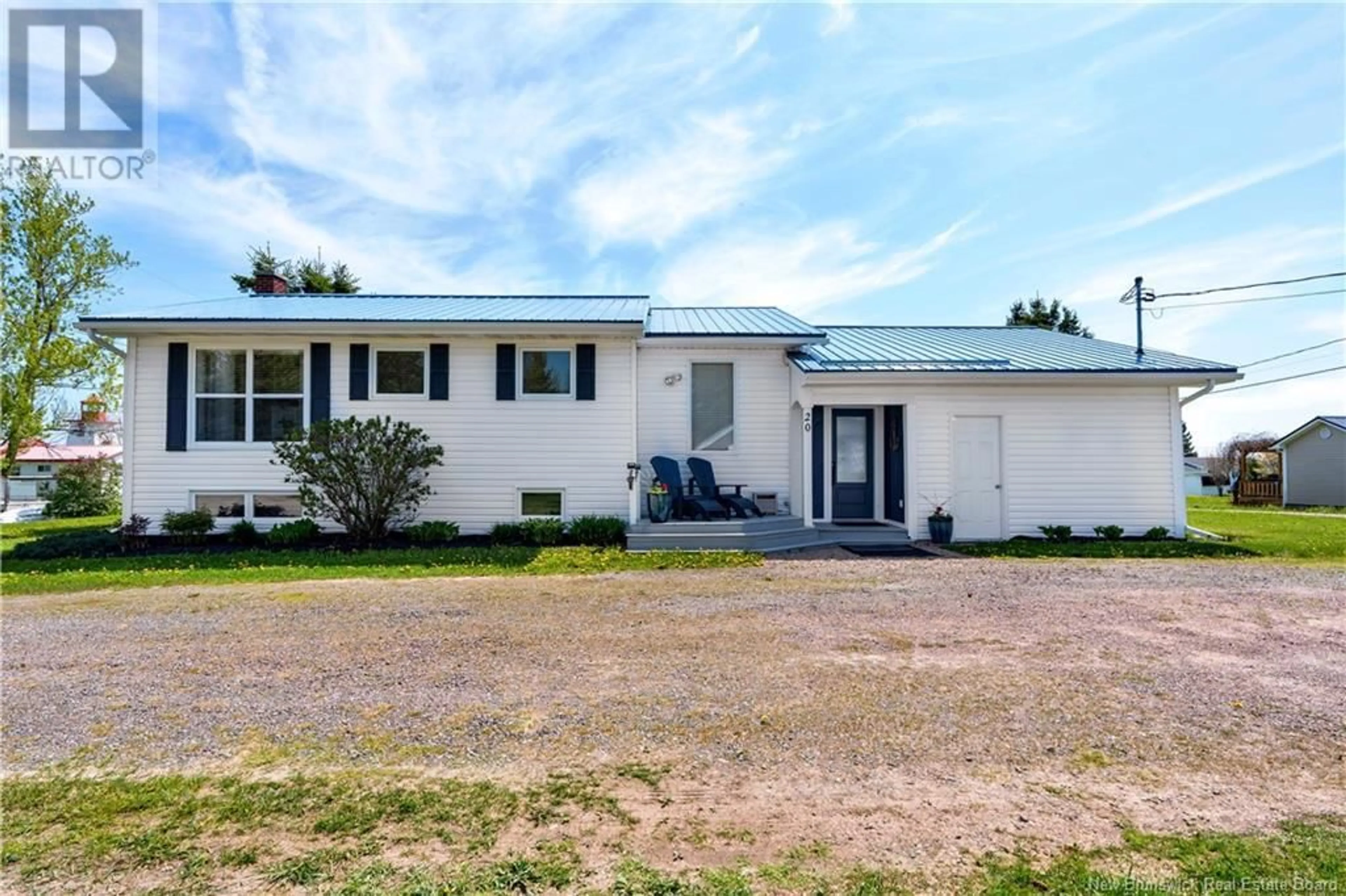 Home with vinyl exterior material, unknown for 20 JAILLET STREET, Grande-Digue New Brunswick E4R4N4