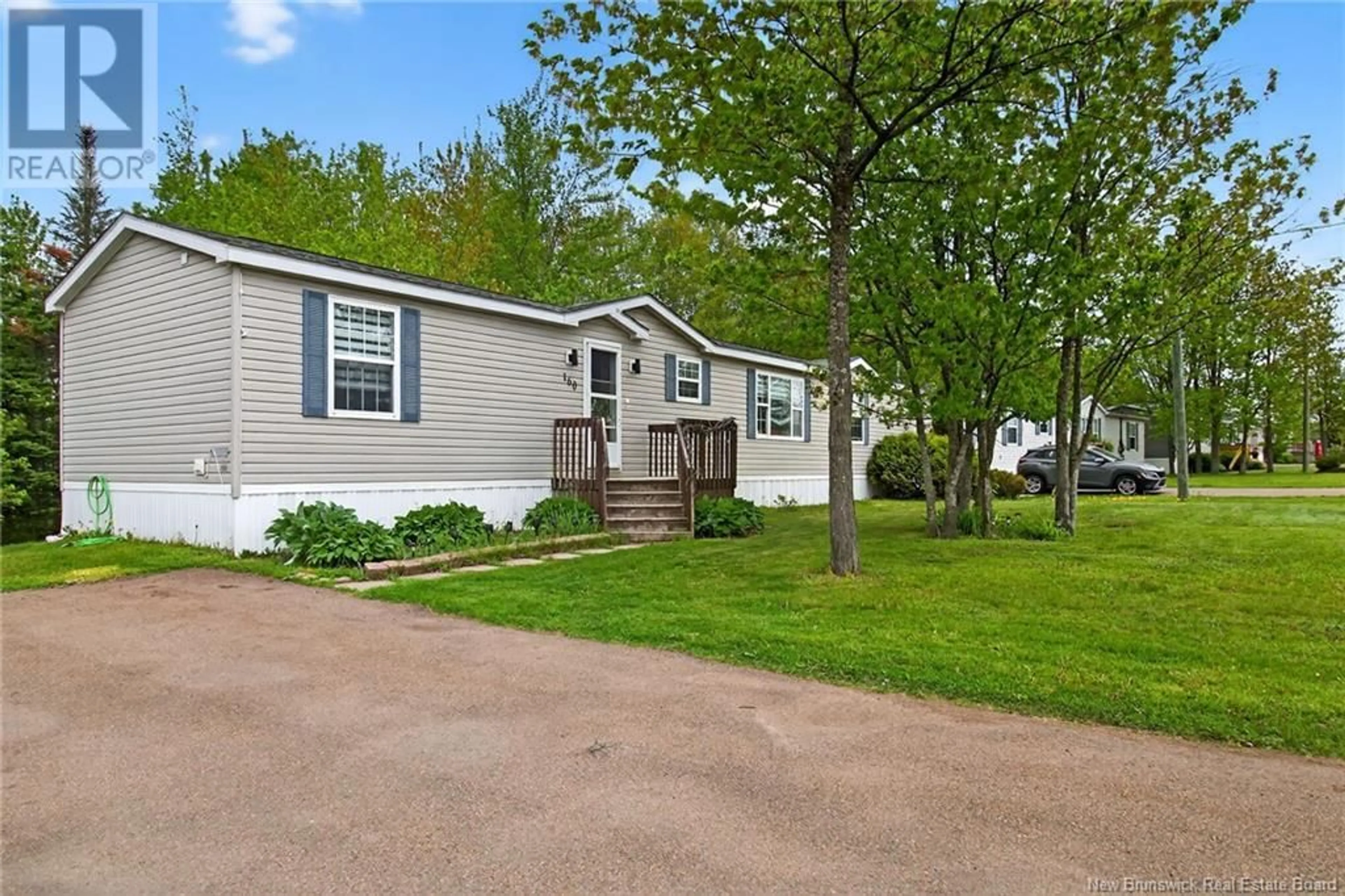 Home with vinyl exterior material, water/lake/river/ocean view for 160 NEPISIGUIT DRIVE, Dieppe New Brunswick E1A7N1