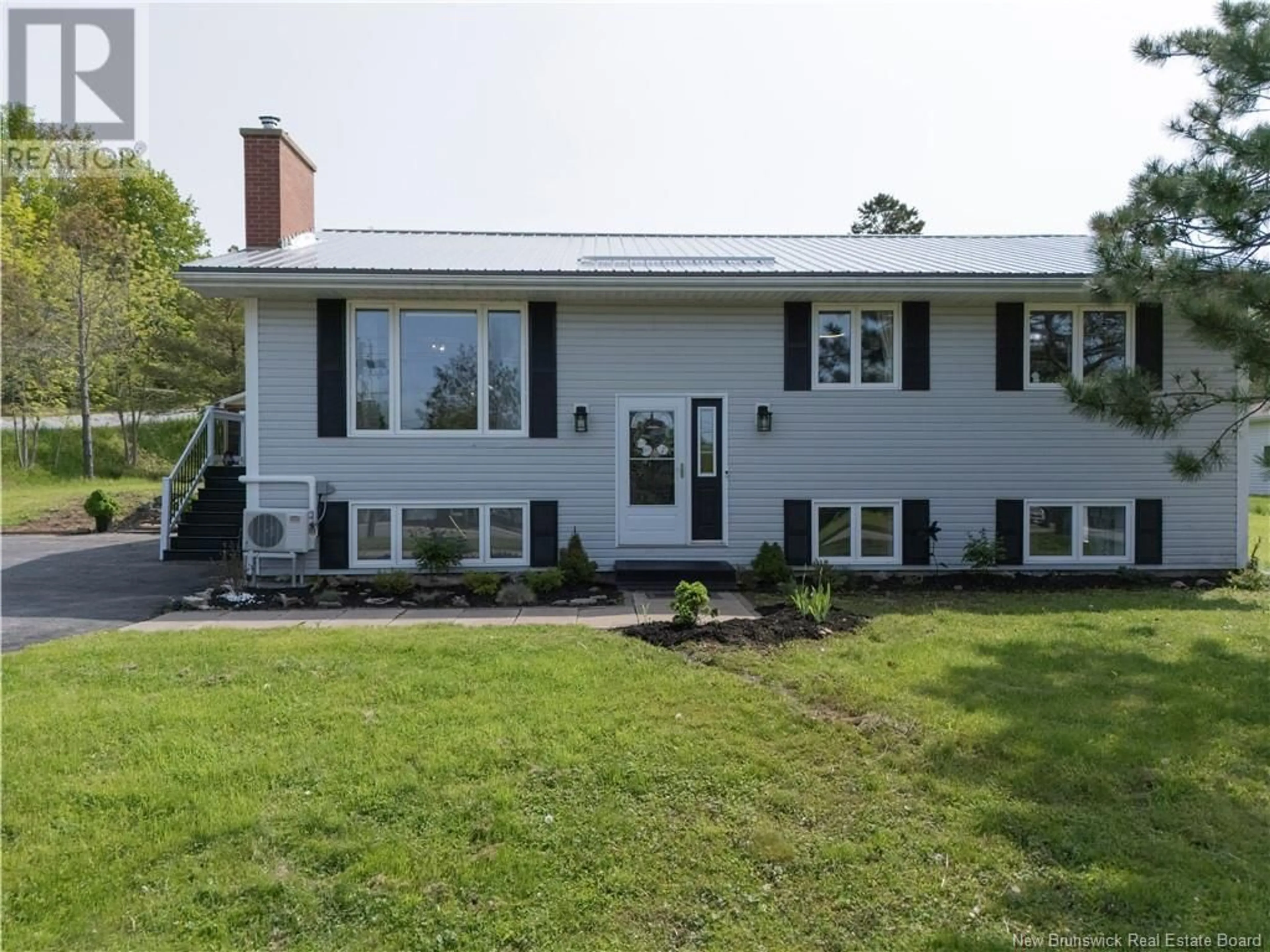 Home with vinyl exterior material, unknown for 2 WILLOWBRIAR DRIVE, Quispamsis New Brunswick E2G1N3