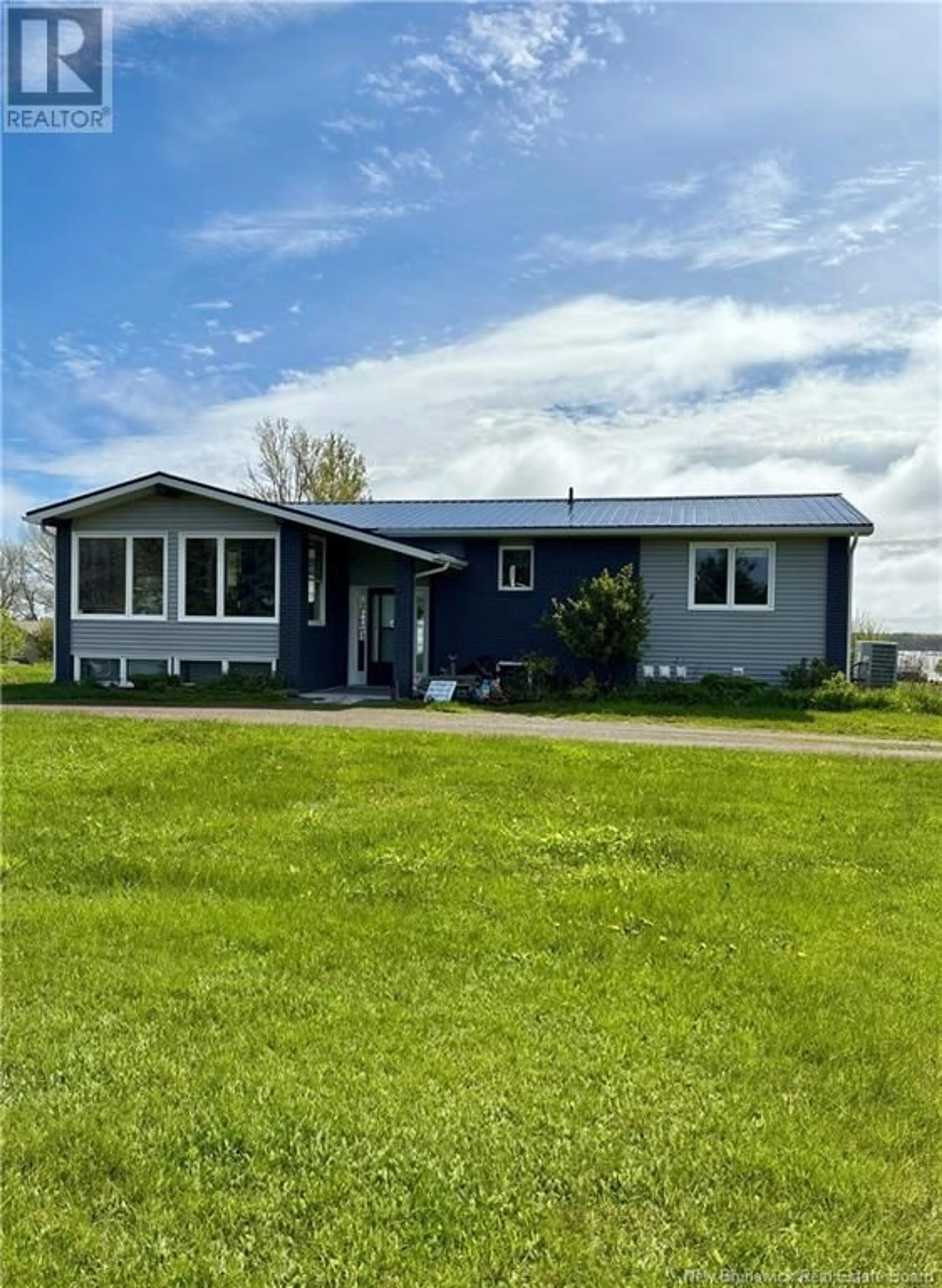 Home with vinyl exterior material, unknown for 2710 ROUTE 535, Cocagne New Brunswick E4R3E1