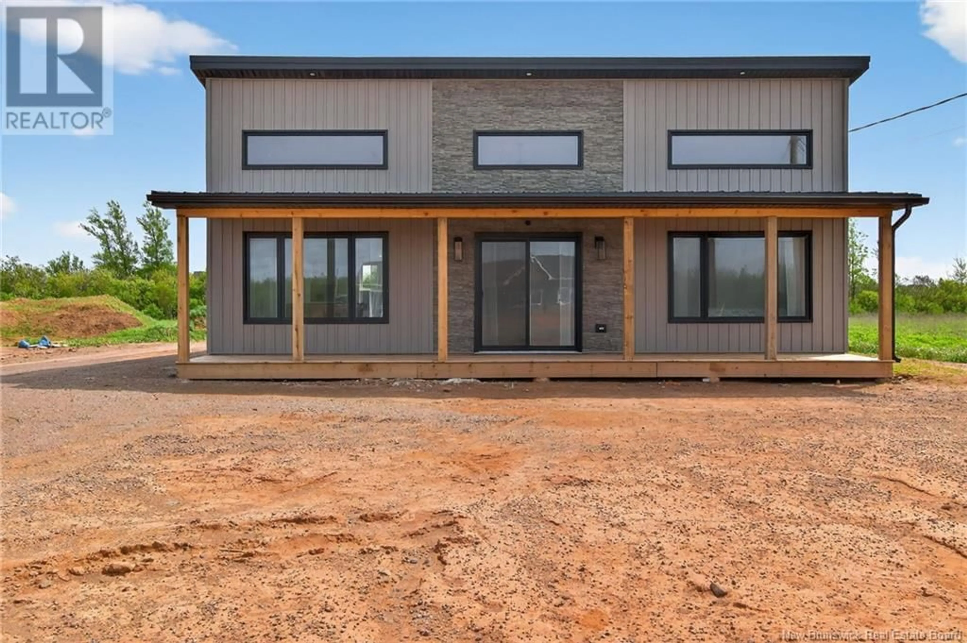 Home with vinyl exterior material, building for 22 BEDECHE STREET, Cap-Pelé New Brunswick E4N0G1
