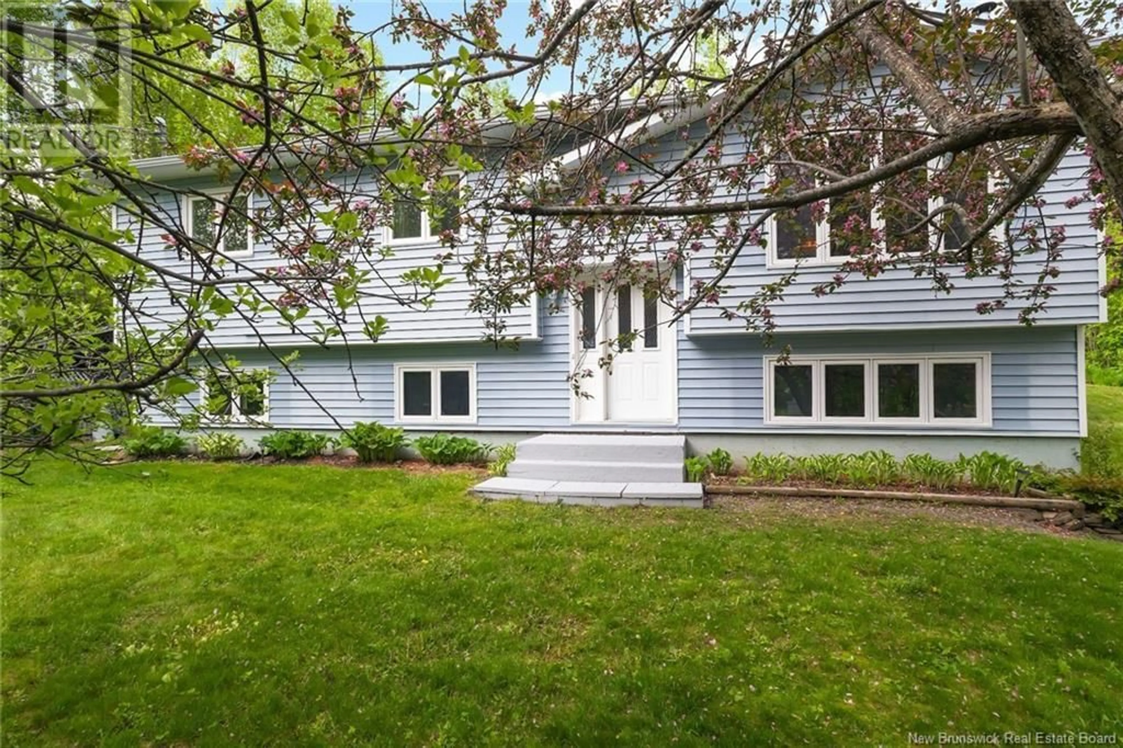 Home with vinyl exterior material, street for 116 FAWN CRESCENT, Hanwell New Brunswick E3E1B5