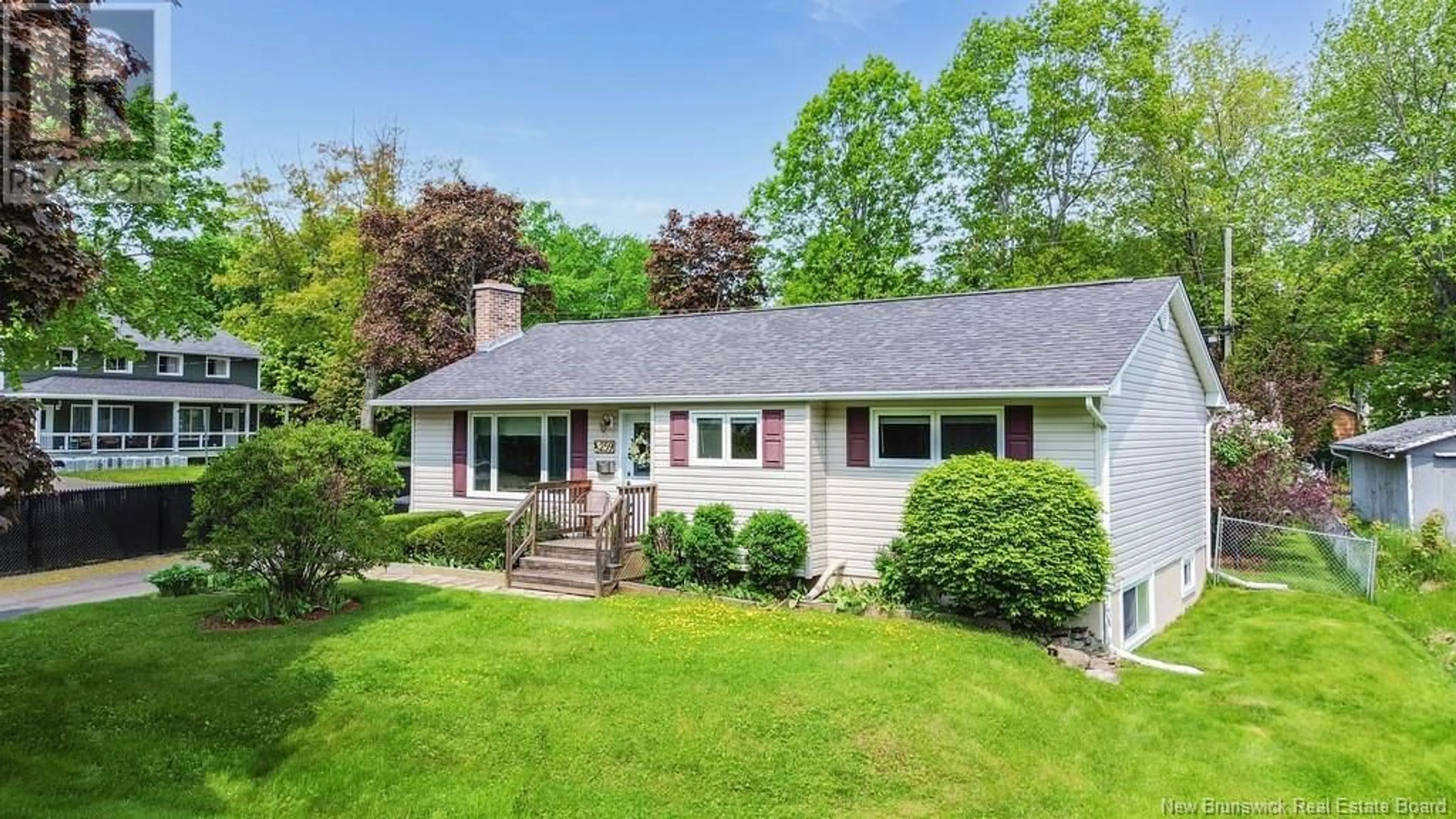 Home with vinyl exterior material, street for 259 TOPCLIFFE CRESCENT, Fredericton New Brunswick E3B4P8