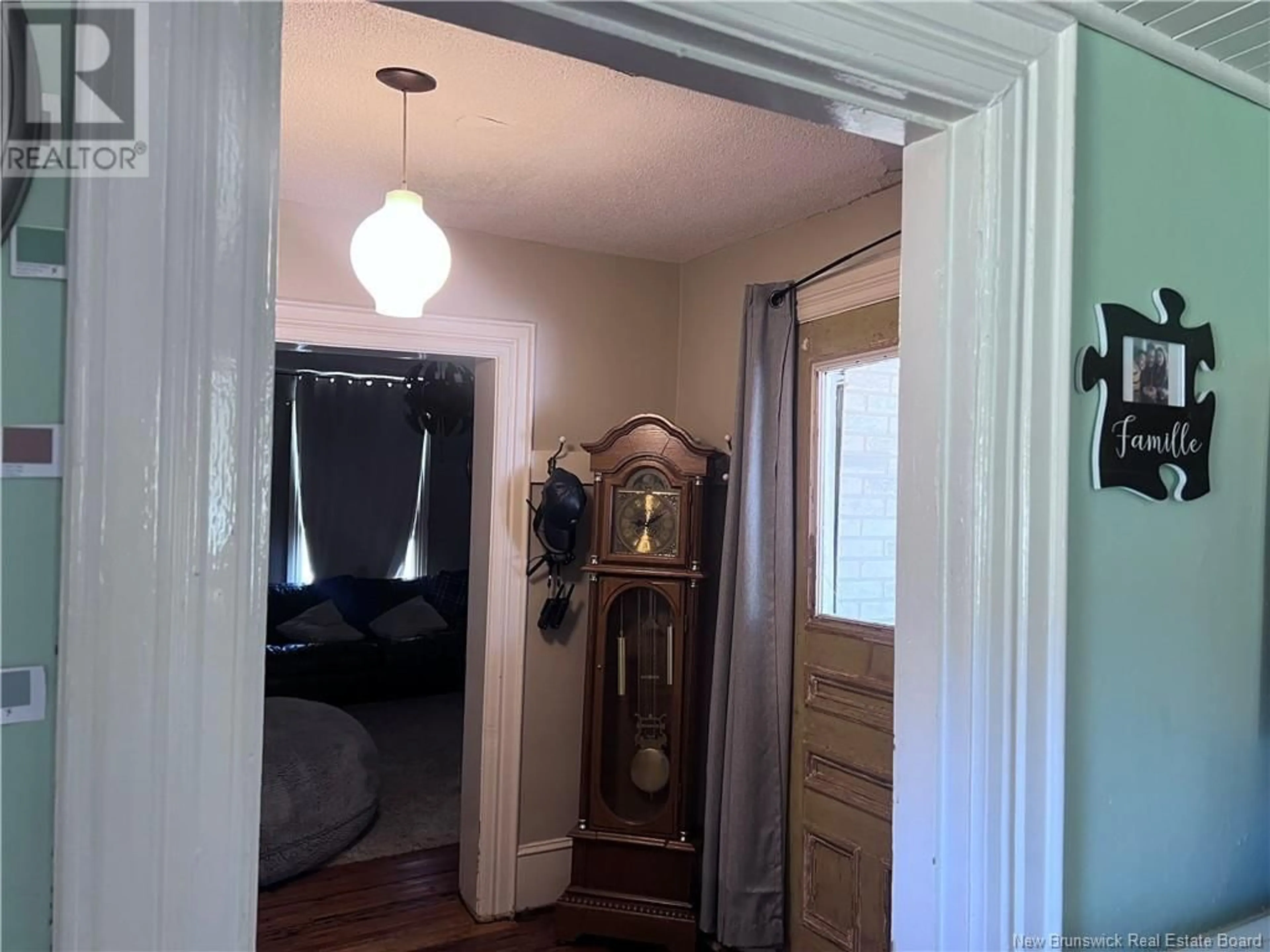 Indoor entryway for 265 PRÉ-D'EN-HAUT STREET, Pre d'en Haut New Brunswick E4K1K4