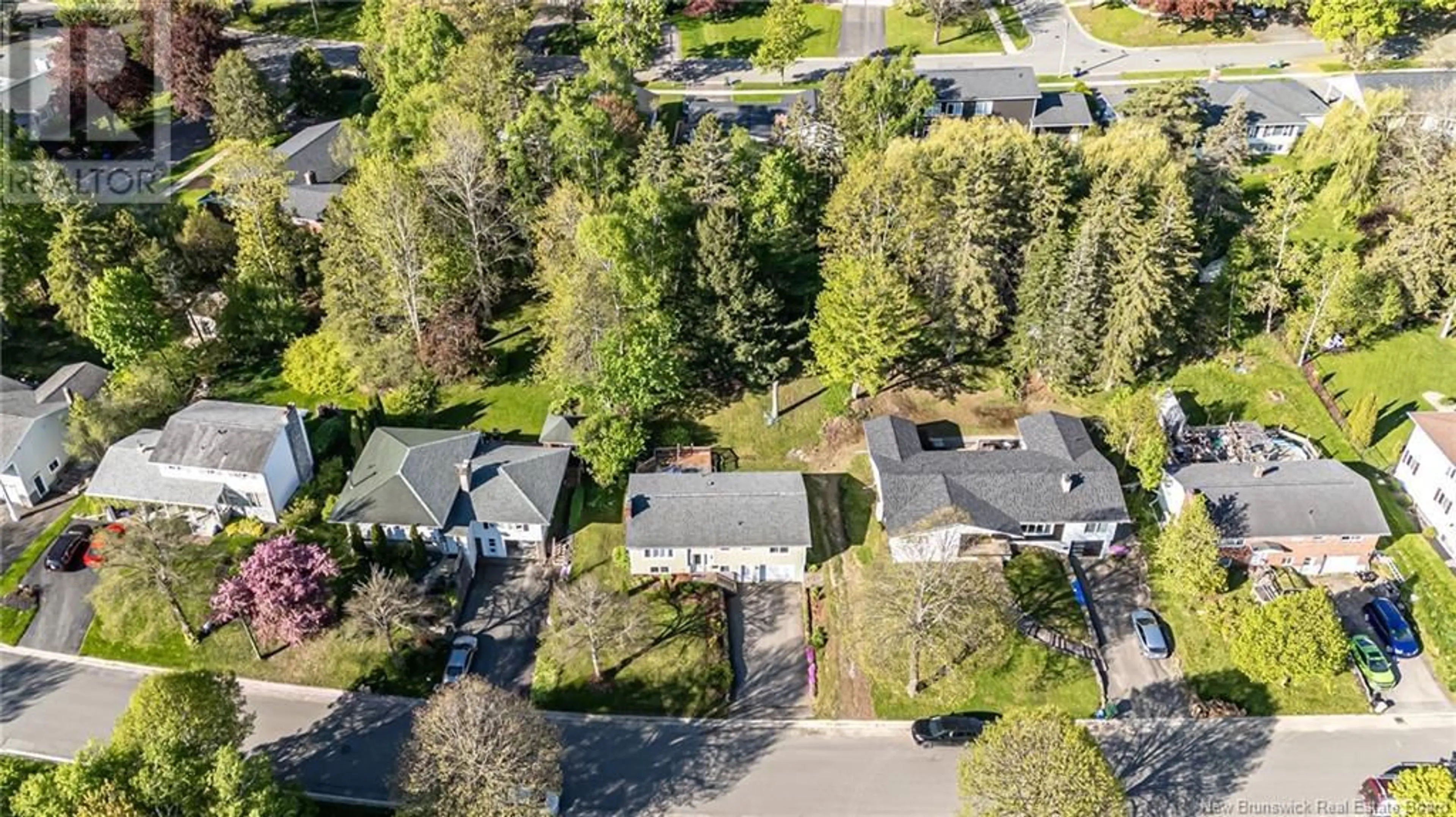 A pic from outside/outdoor area/front of a property/back of a property/a pic from drone, street for 164 LYNHAVEN STREET, Fredericton New Brunswick E3B2V4