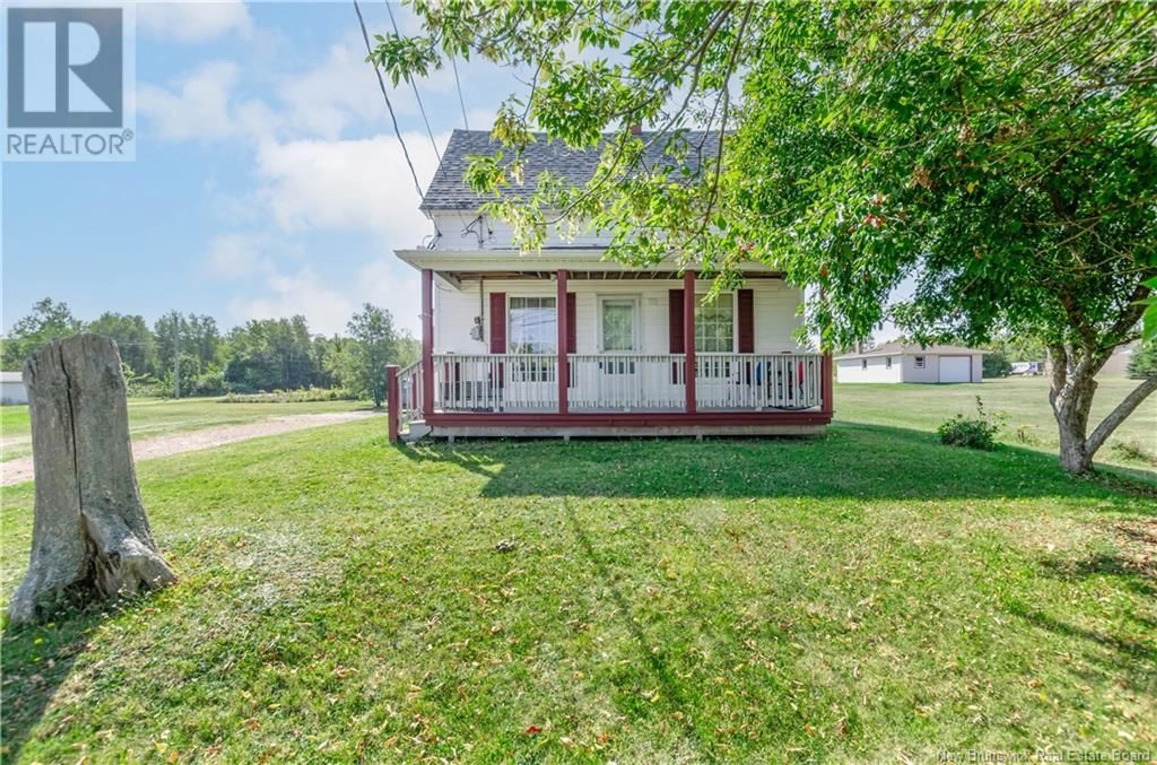 A pic from outside/outdoor area/front of a property/back of a property/a pic from drone, street for 1093 ROUTE 133, Grand-Barachois New Brunswick E4P8C4