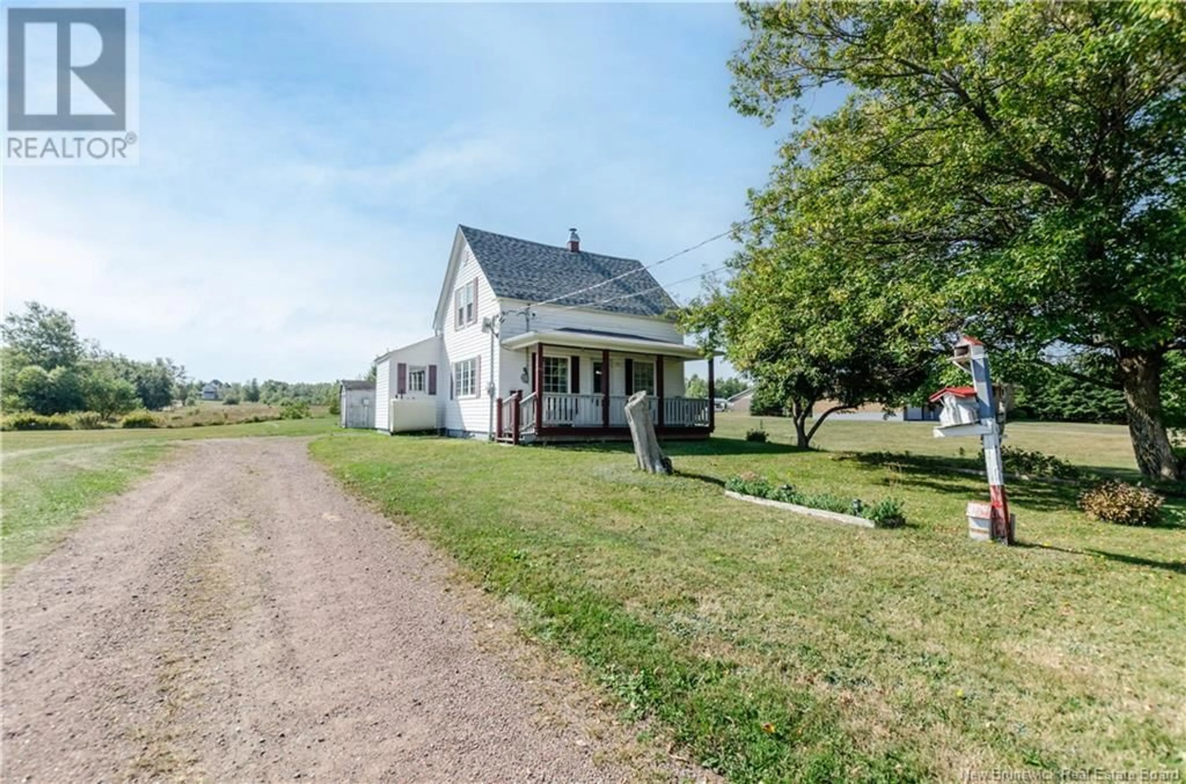 A pic from outside/outdoor area/front of a property/back of a property/a pic from drone, street for 1093 ROUTE 133, Grand-Barachois New Brunswick E4P8C4