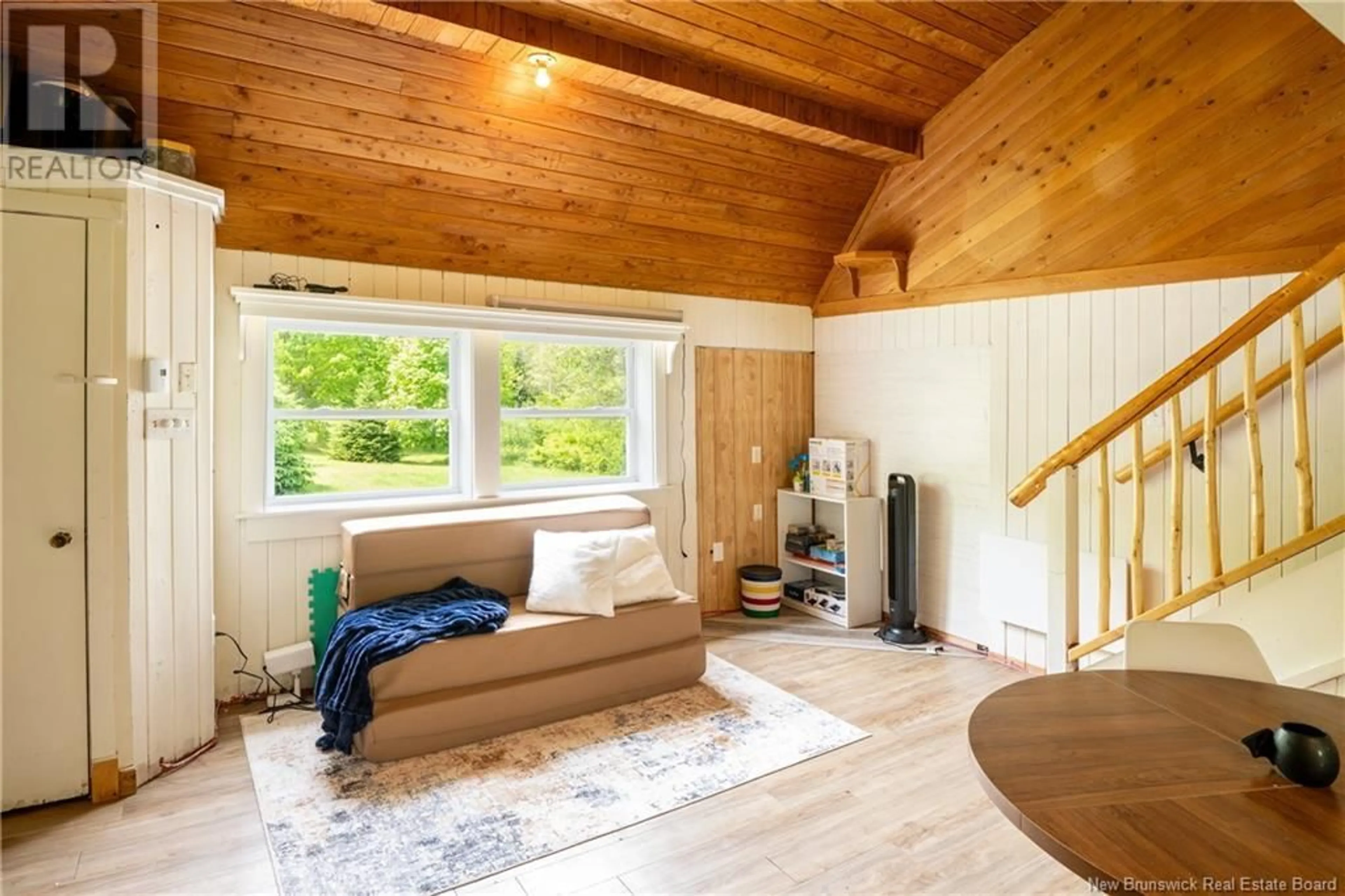Living room with furniture, wood/laminate floor for 71 TEED ROAD, Notre-Dame New Brunswick E4V2L8