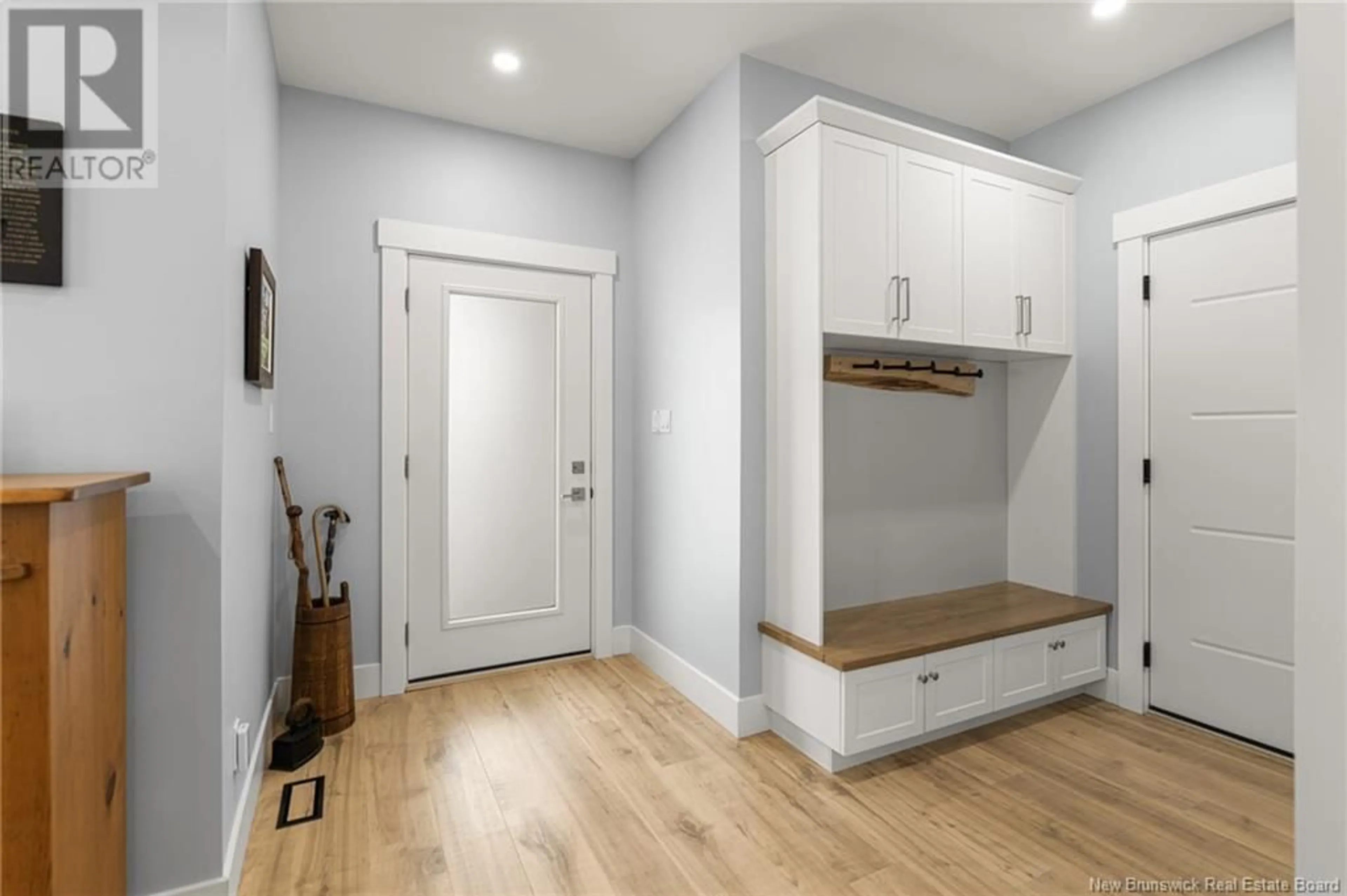 Indoor entryway for 85 GUY STREET, Shediac New Brunswick E4P0L4