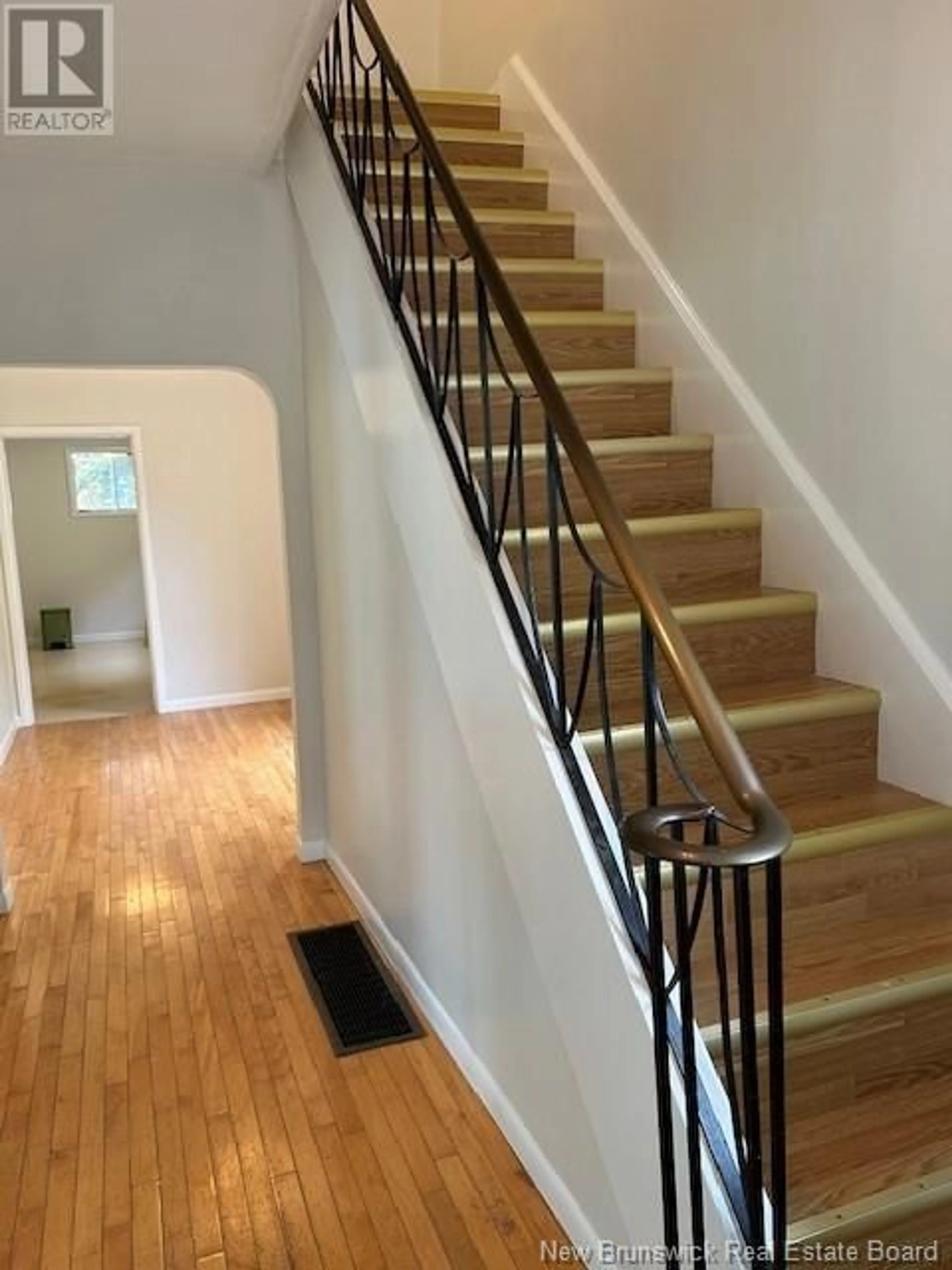 Stairs for 298 ROBINSON STREET, Moncton New Brunswick E1C5E1
