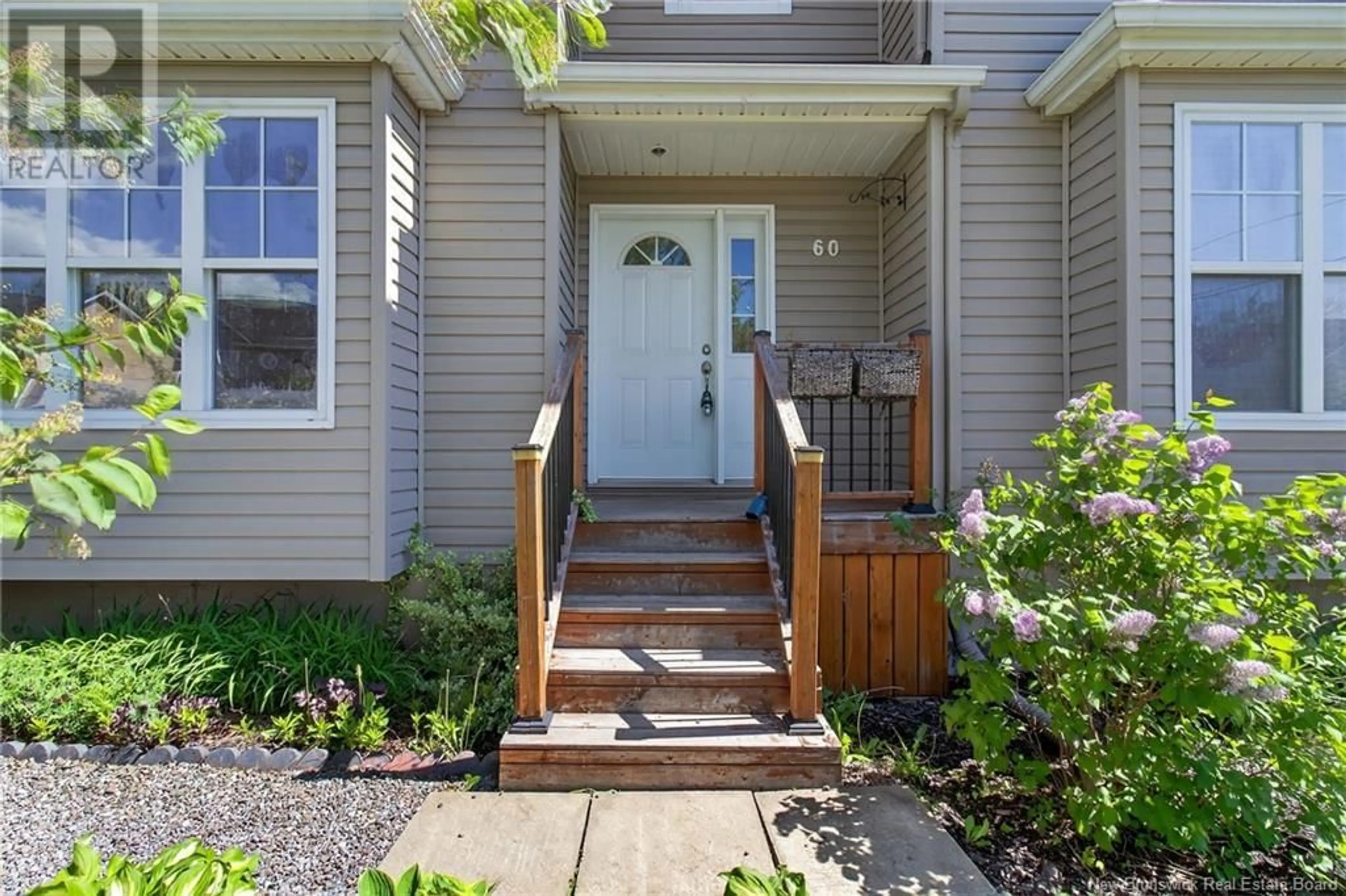 Indoor entryway for 60 CHRISTOPHER, Moncton New Brunswick E1G0A5