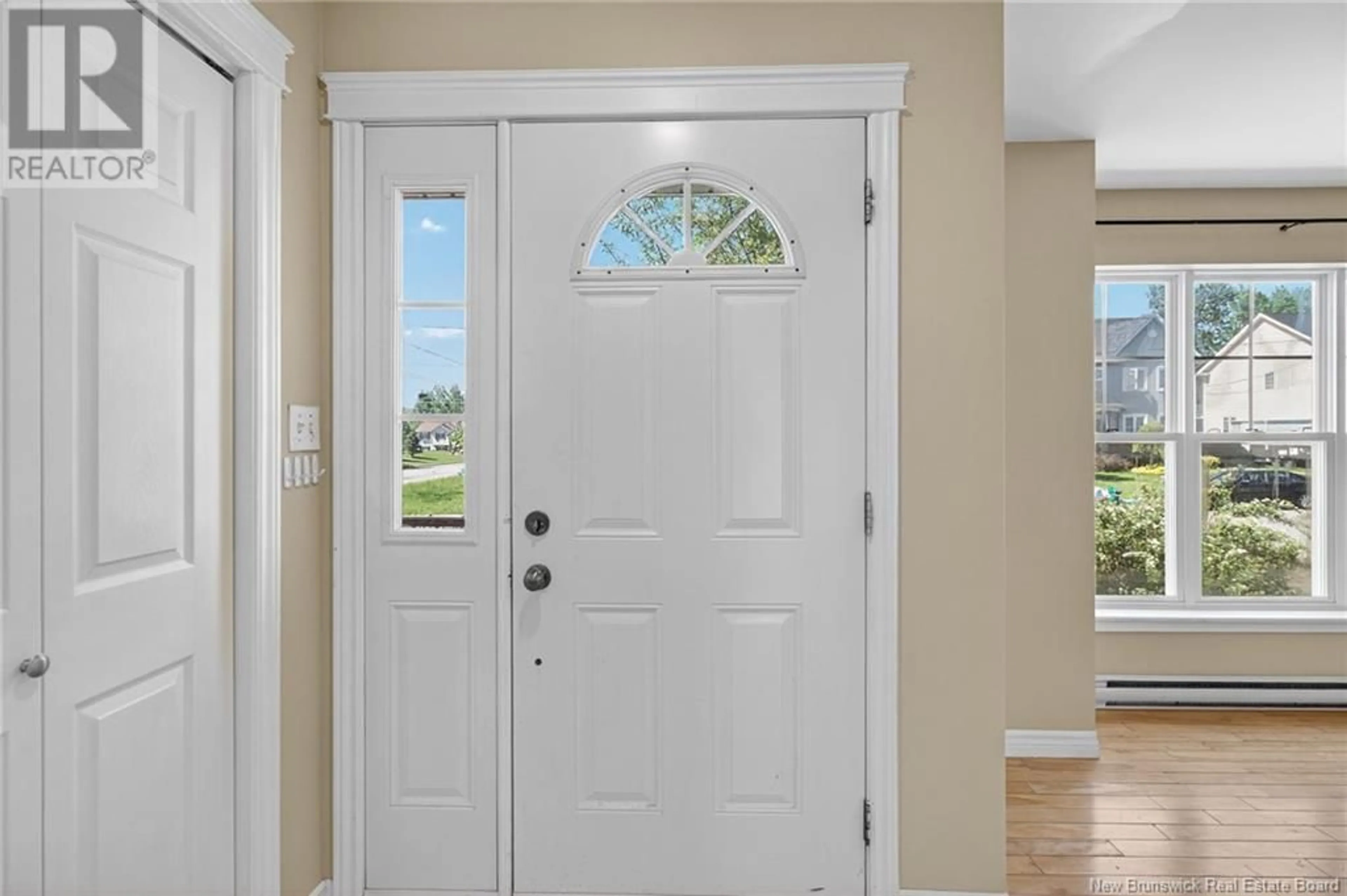 Indoor entryway for 60 CHRISTOPHER, Moncton New Brunswick E1G0A5